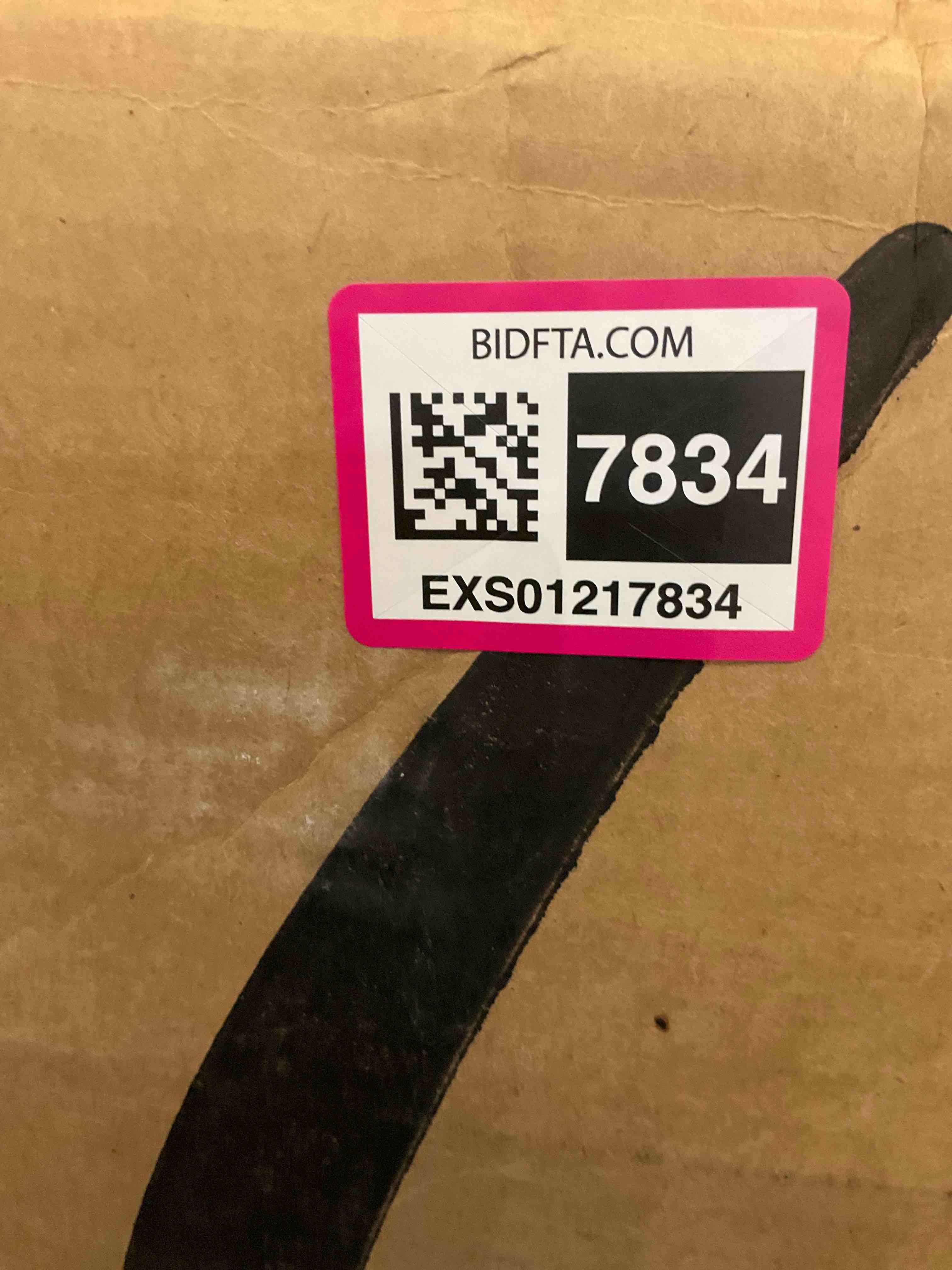 https://s3.amazonaws.com/lotting-images-prod/BargainHunt/EXS01217834_1718213827070.jpeg