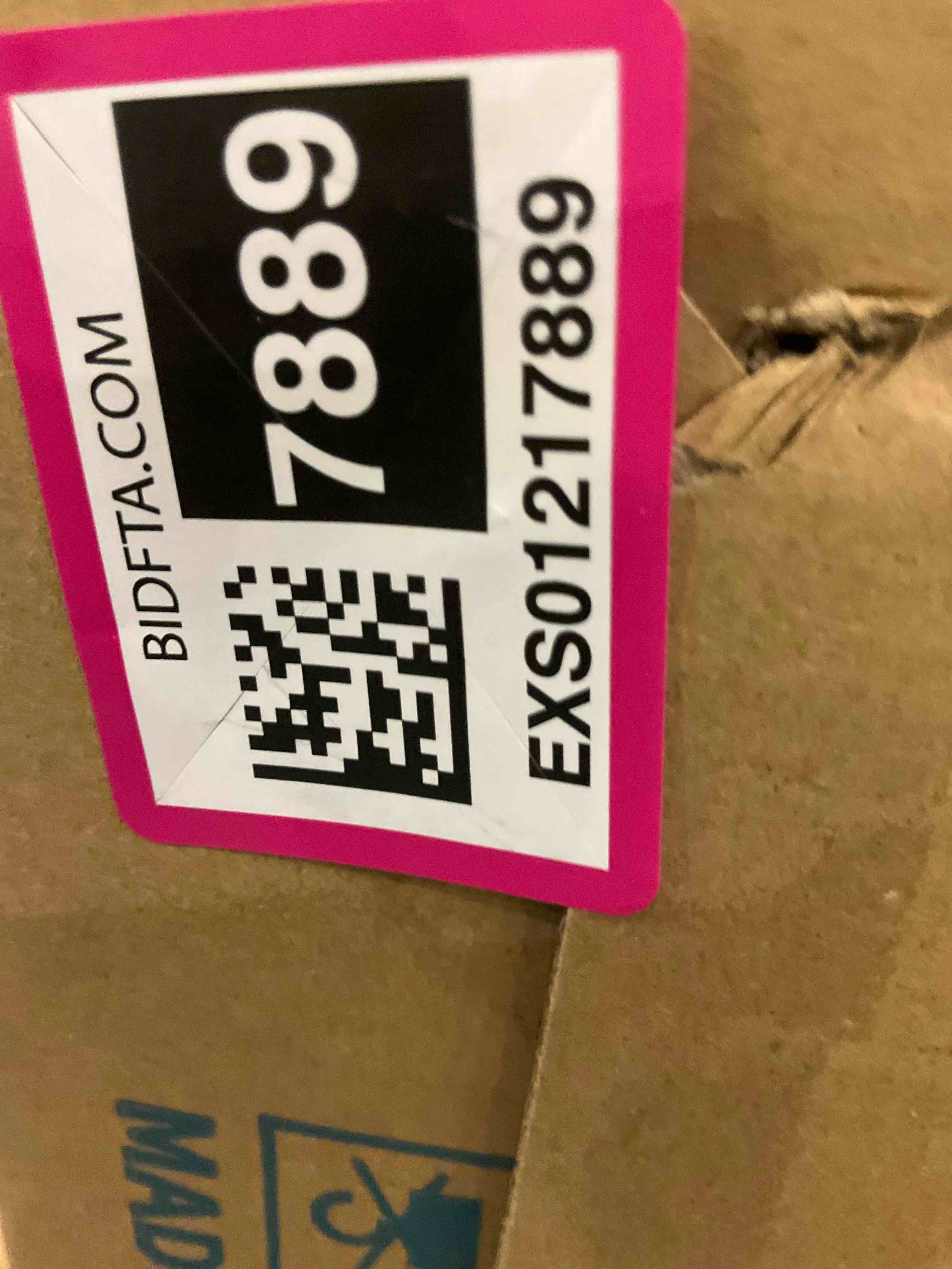 https://s3.amazonaws.com/lotting-images-prod/BargainHunt/EXS01217889_1718285864534.jpeg