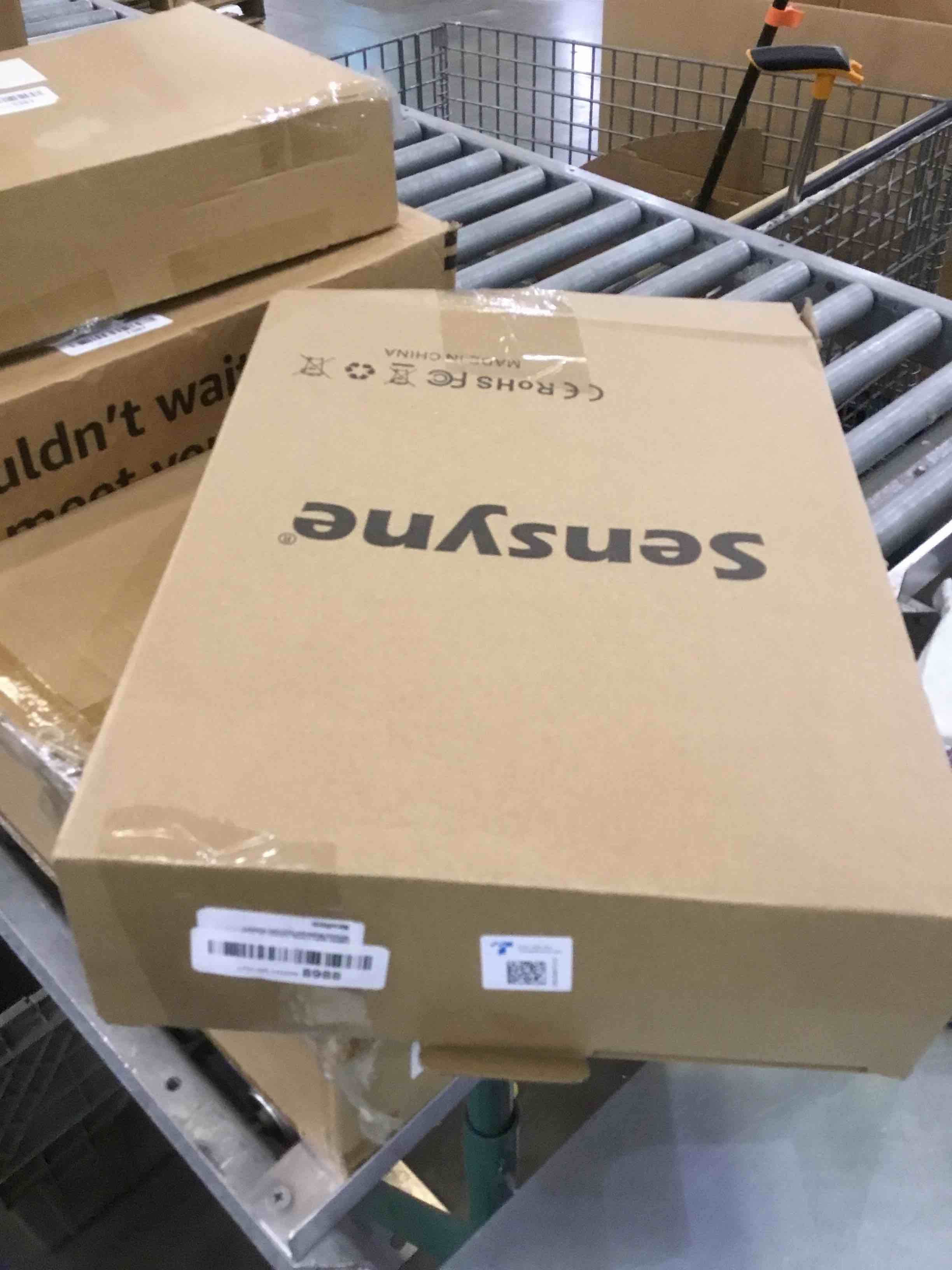https://s3.amazonaws.com/lotting-images-prod/BargainHunt/EXS01218072_1711640361713.jpeg