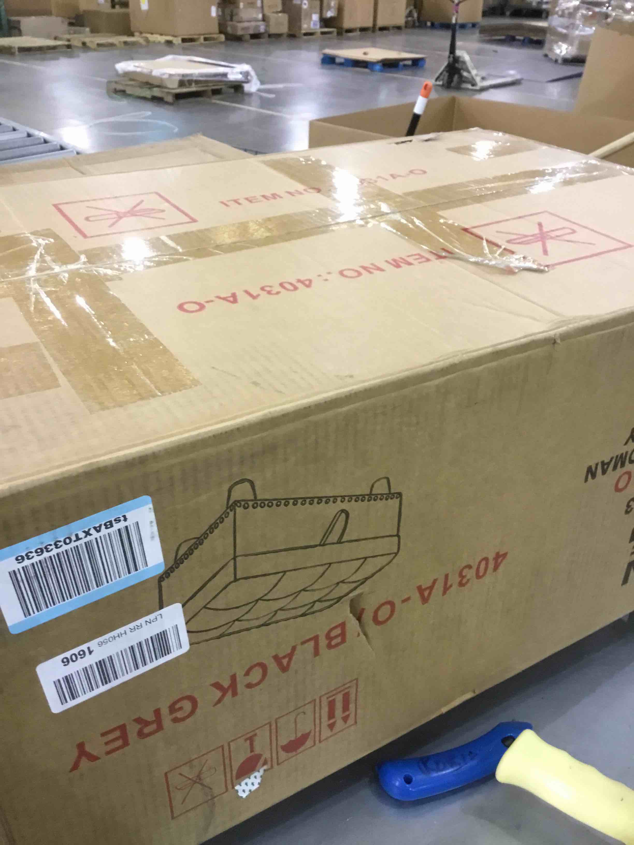 https://s3.amazonaws.com/lotting-images-prod/BargainHunt/EXS01218155_1711719726720.jpeg