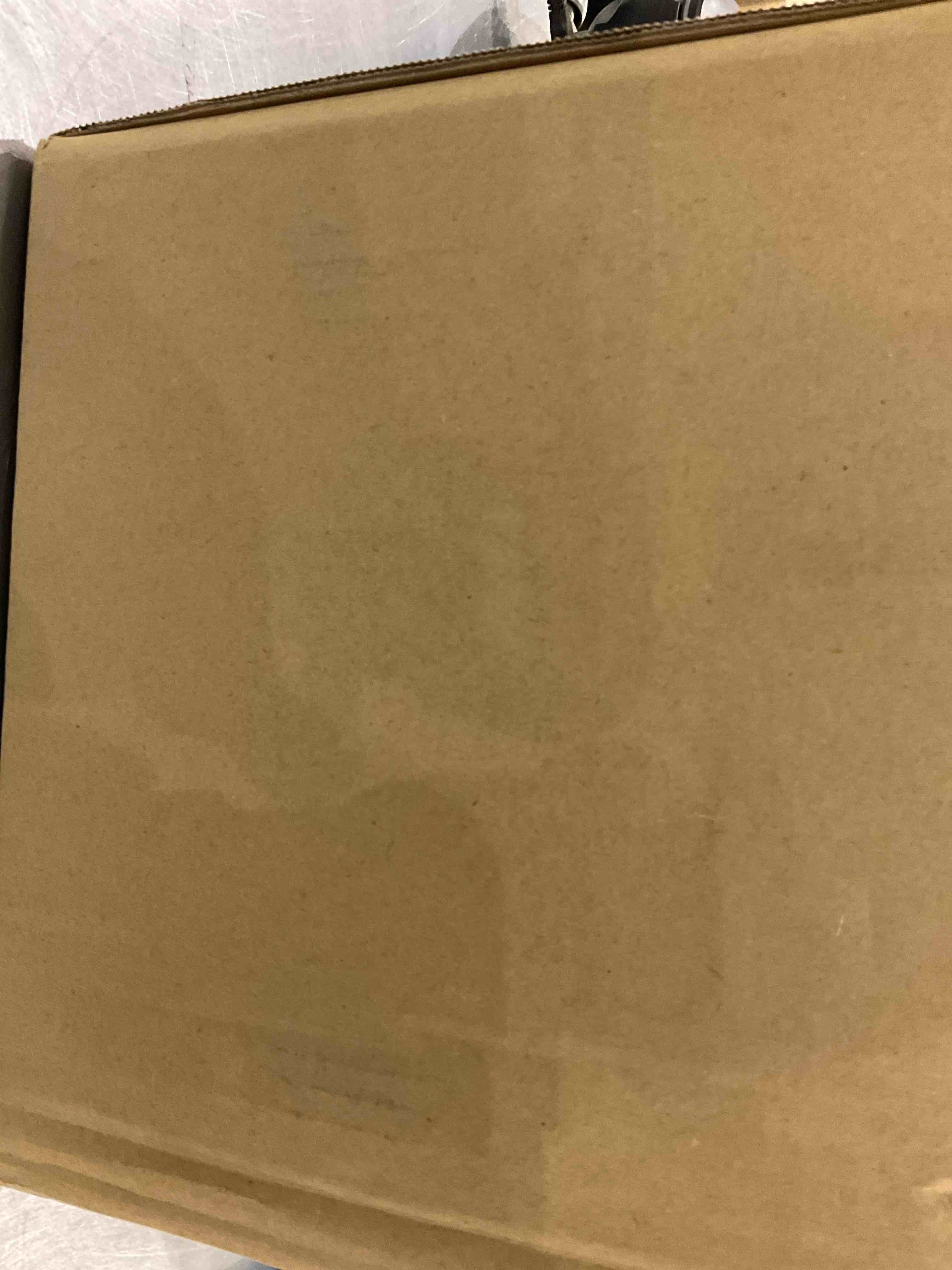 https://s3.amazonaws.com/lotting-images-prod/BargainHunt/EXS01218165_1713530492131.jpeg