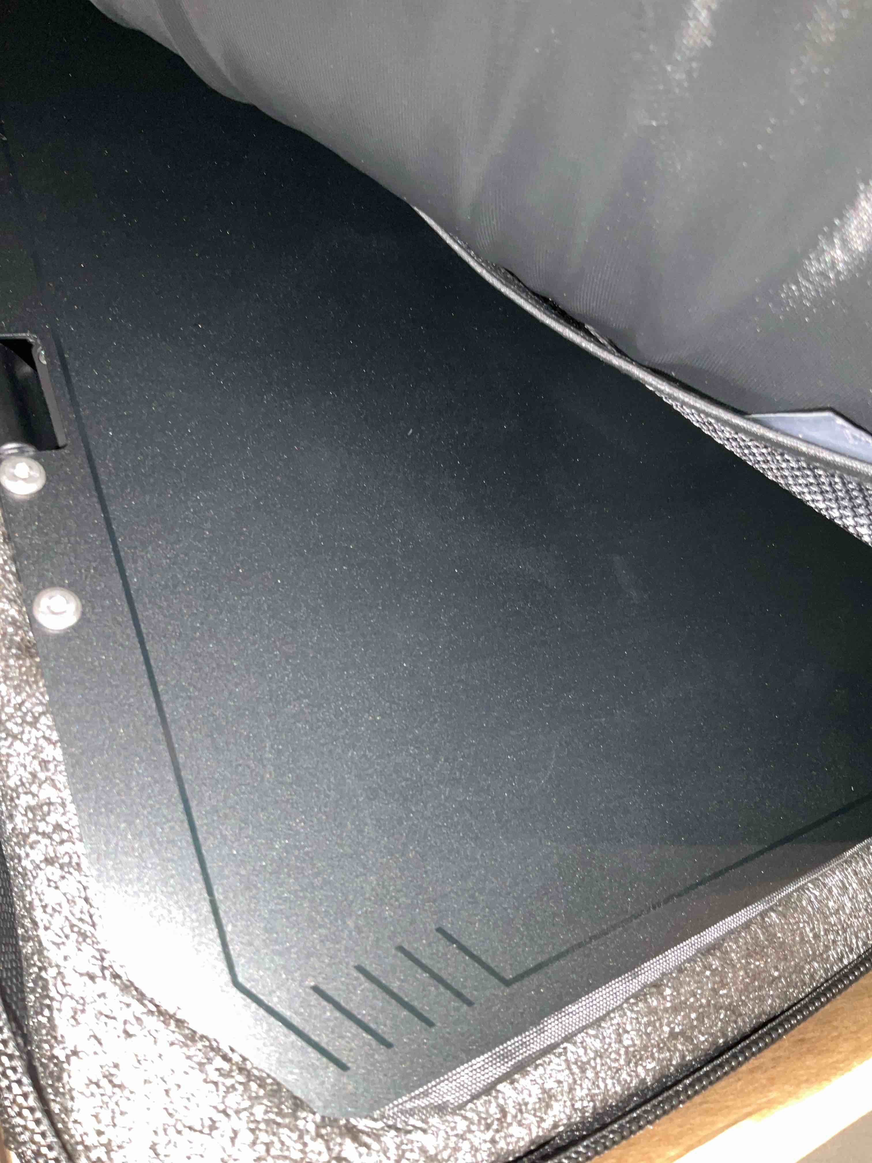 https://s3.amazonaws.com/lotting-images-prod/BargainHunt/EXS01218240_1713551307518.jpeg