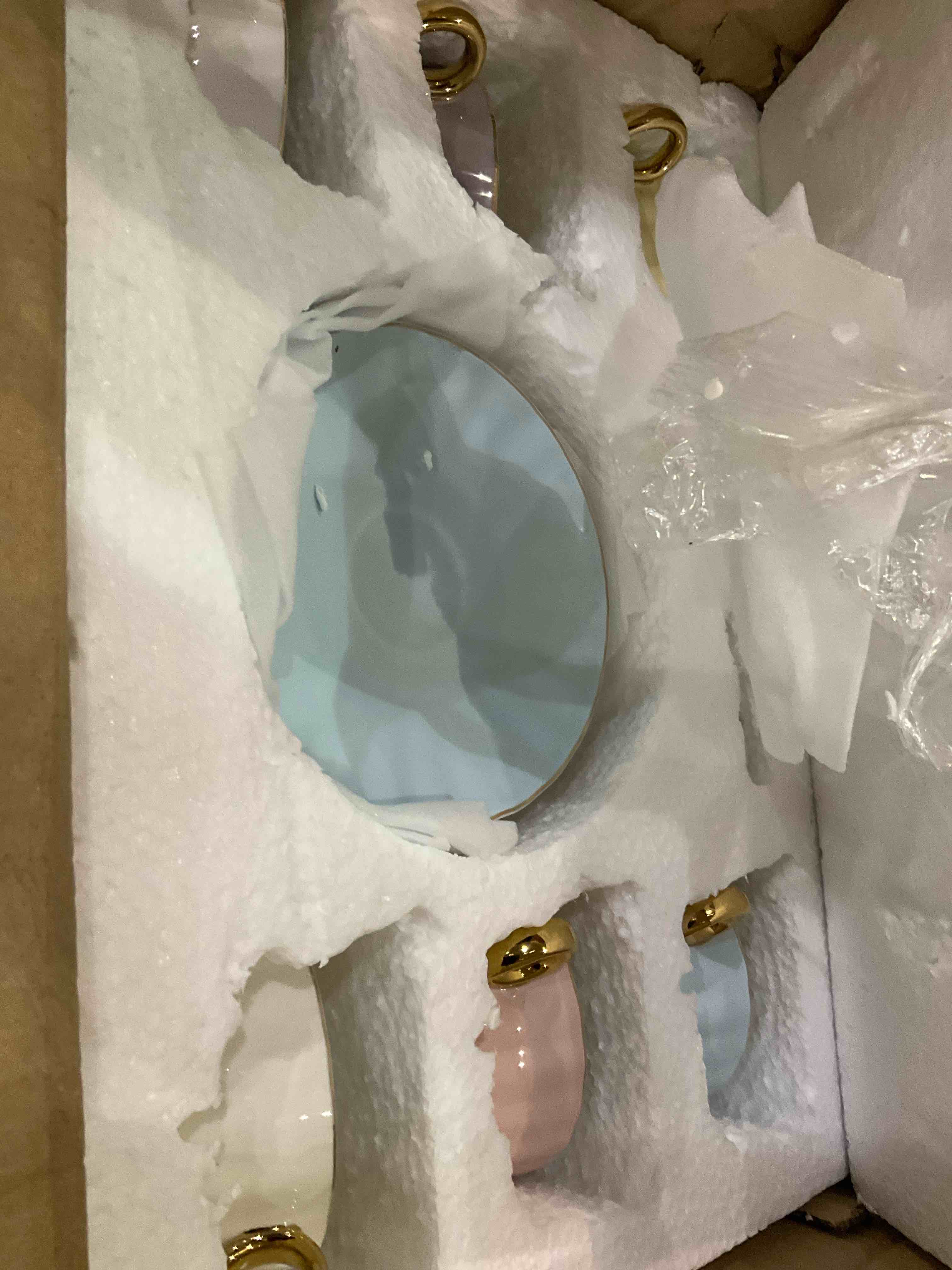 https://s3.amazonaws.com/lotting-images-prod/BargainHunt/EXS01218355_1713871853693.jpeg