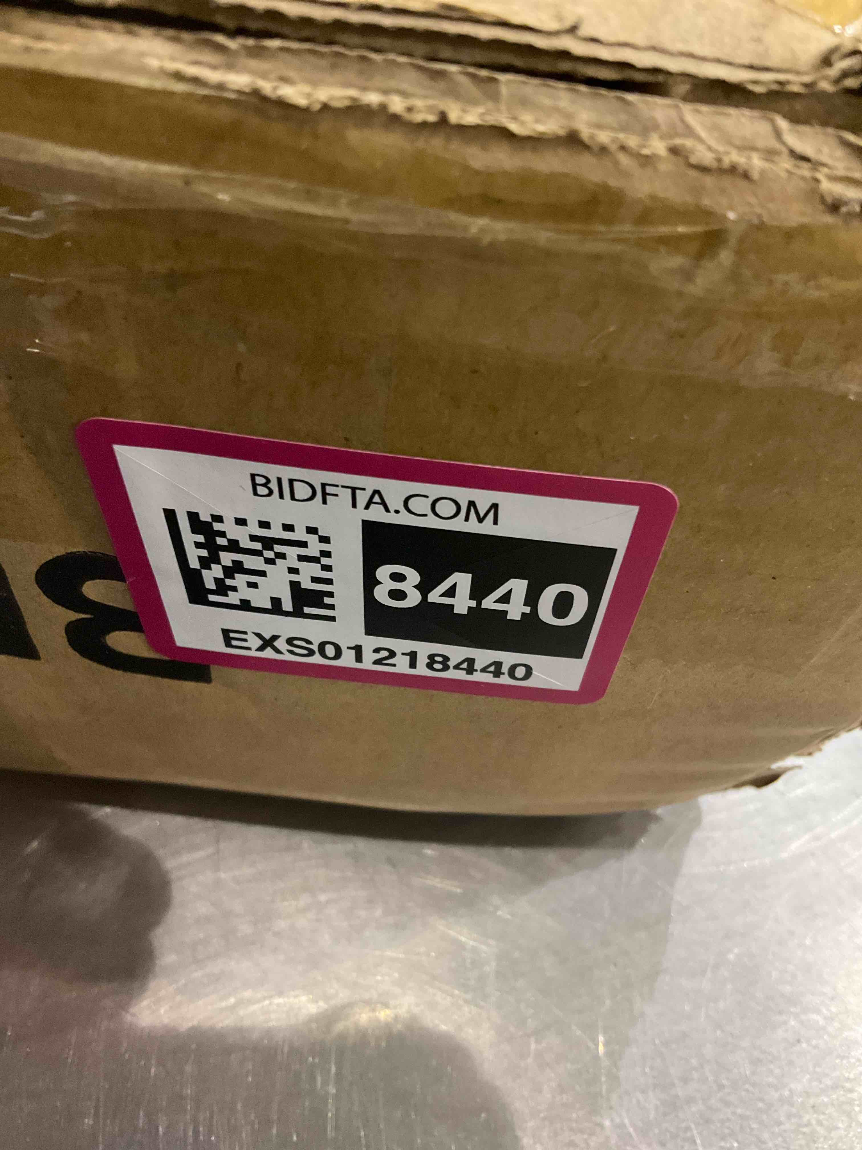 https://s3.amazonaws.com/lotting-images-prod/BargainHunt/EXS01218440_1713958475725.jpeg