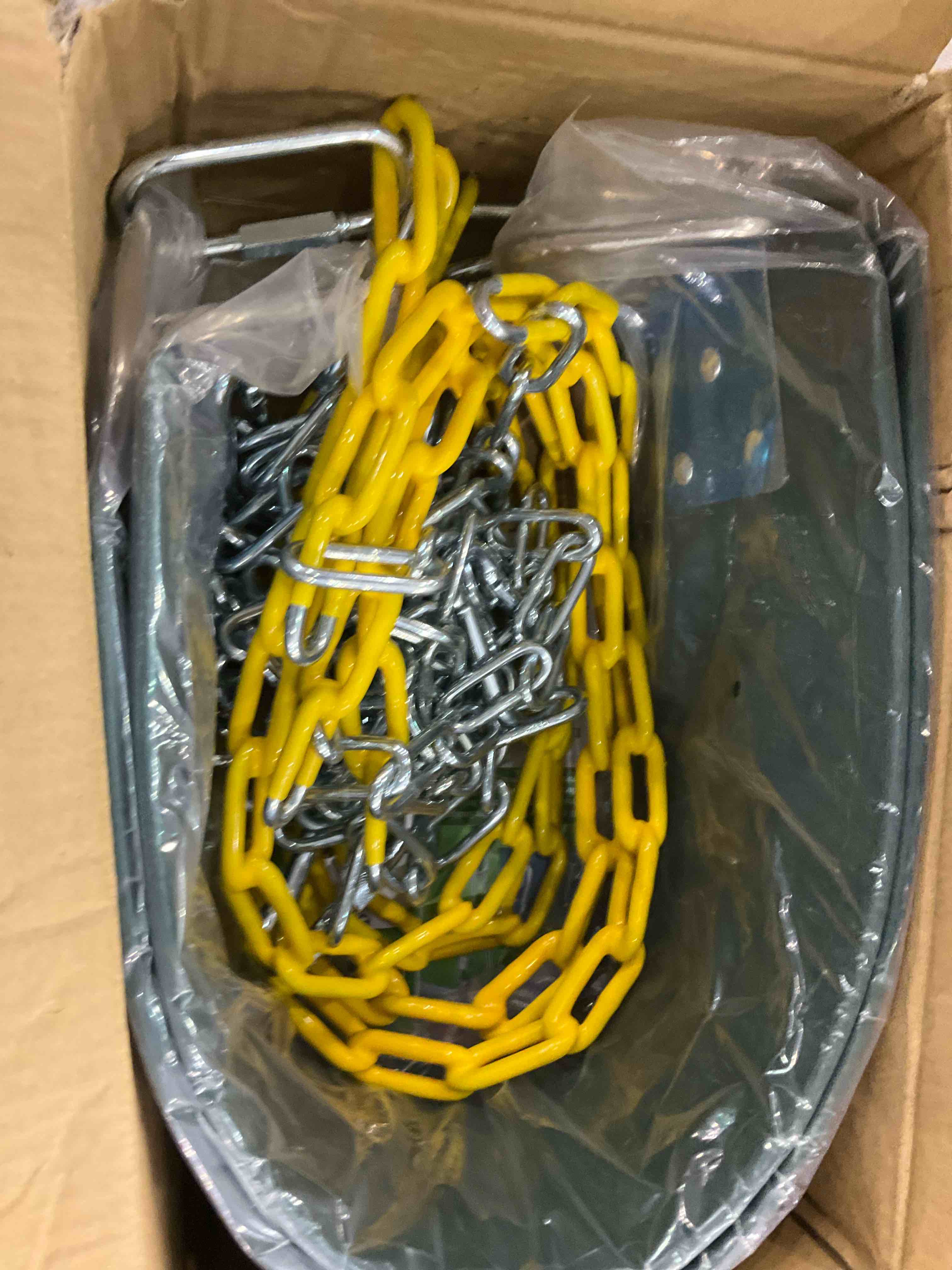 https://s3.amazonaws.com/lotting-images-prod/BargainHunt/EXS01218503_1711460479586.jpeg