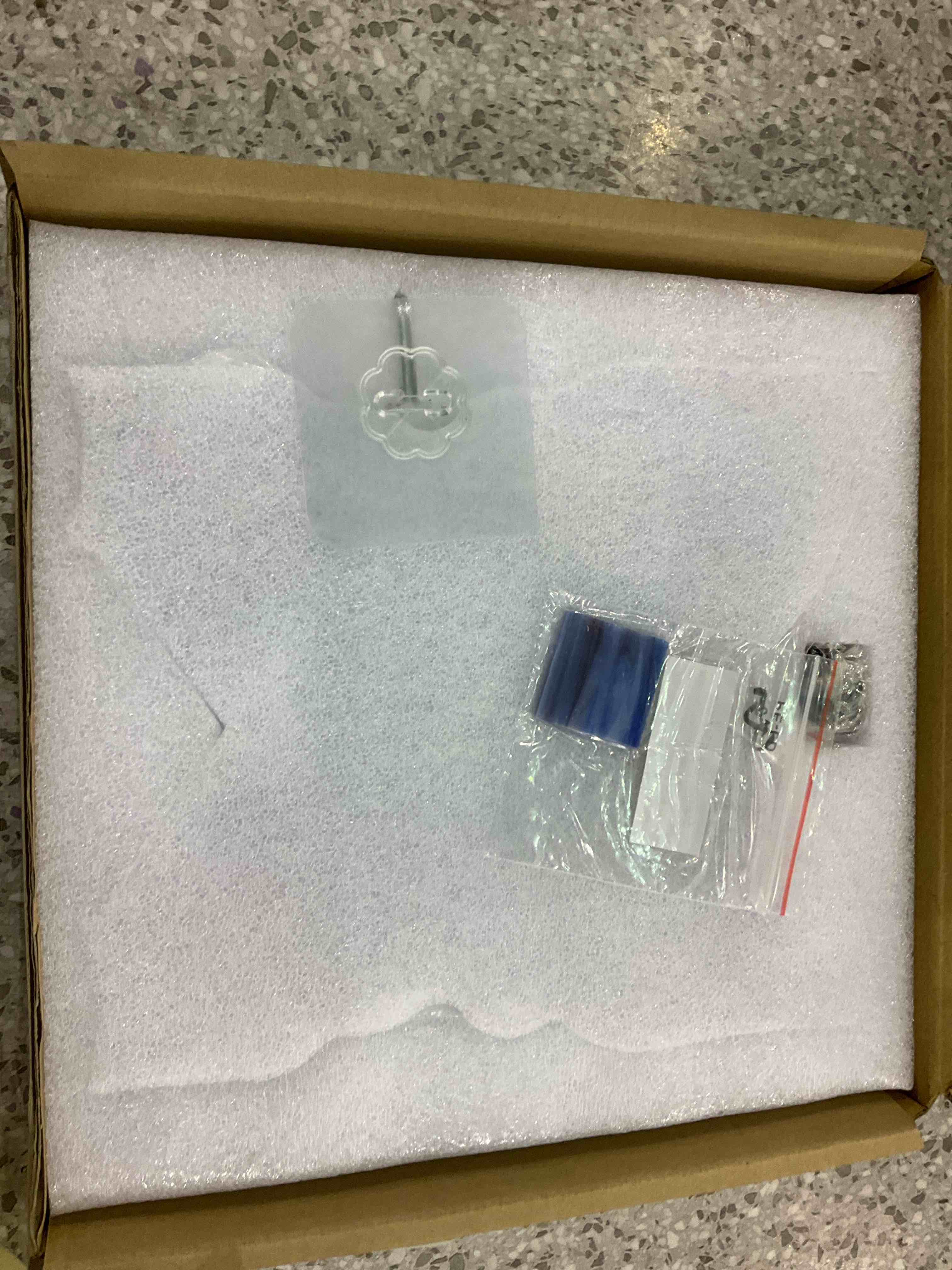 https://s3.amazonaws.com/lotting-images-prod/BargainHunt/EXS01218578_1711537998020.jpeg