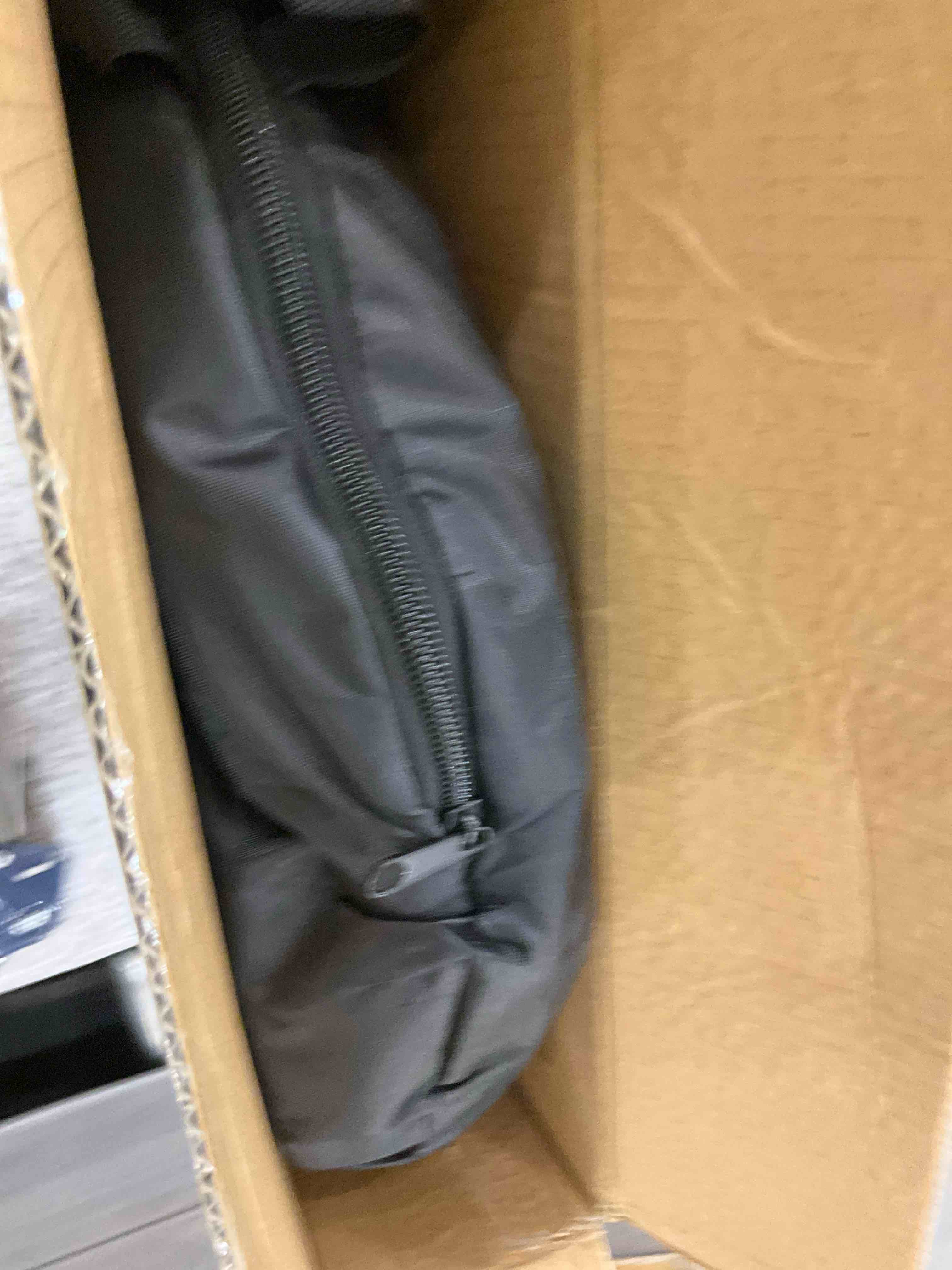 https://s3.amazonaws.com/lotting-images-prod/BargainHunt/EXS01218661_1711565206104.jpeg