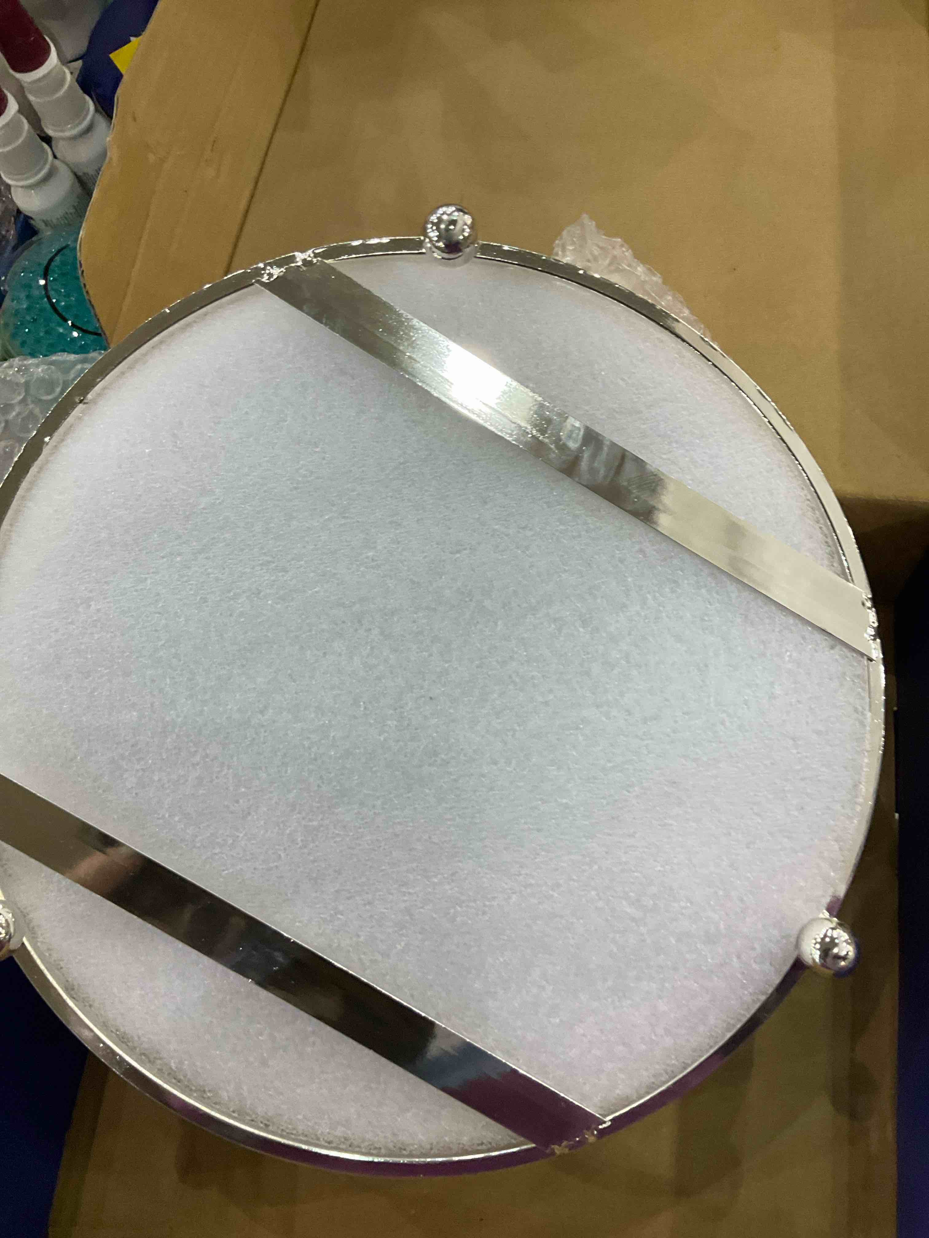 https://s3.amazonaws.com/lotting-images-prod/BargainHunt/EXS01218686_1711626163225.jpeg