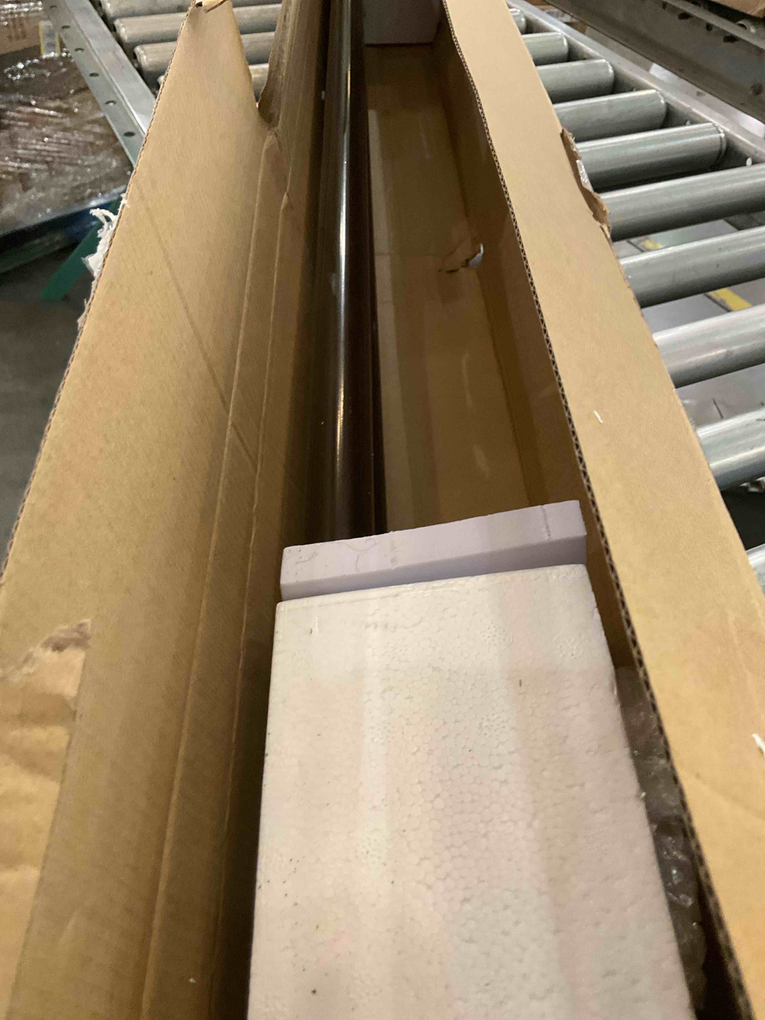 https://s3.amazonaws.com/lotting-images-prod/BargainHunt/EXS01218890_1711734226431.jpeg