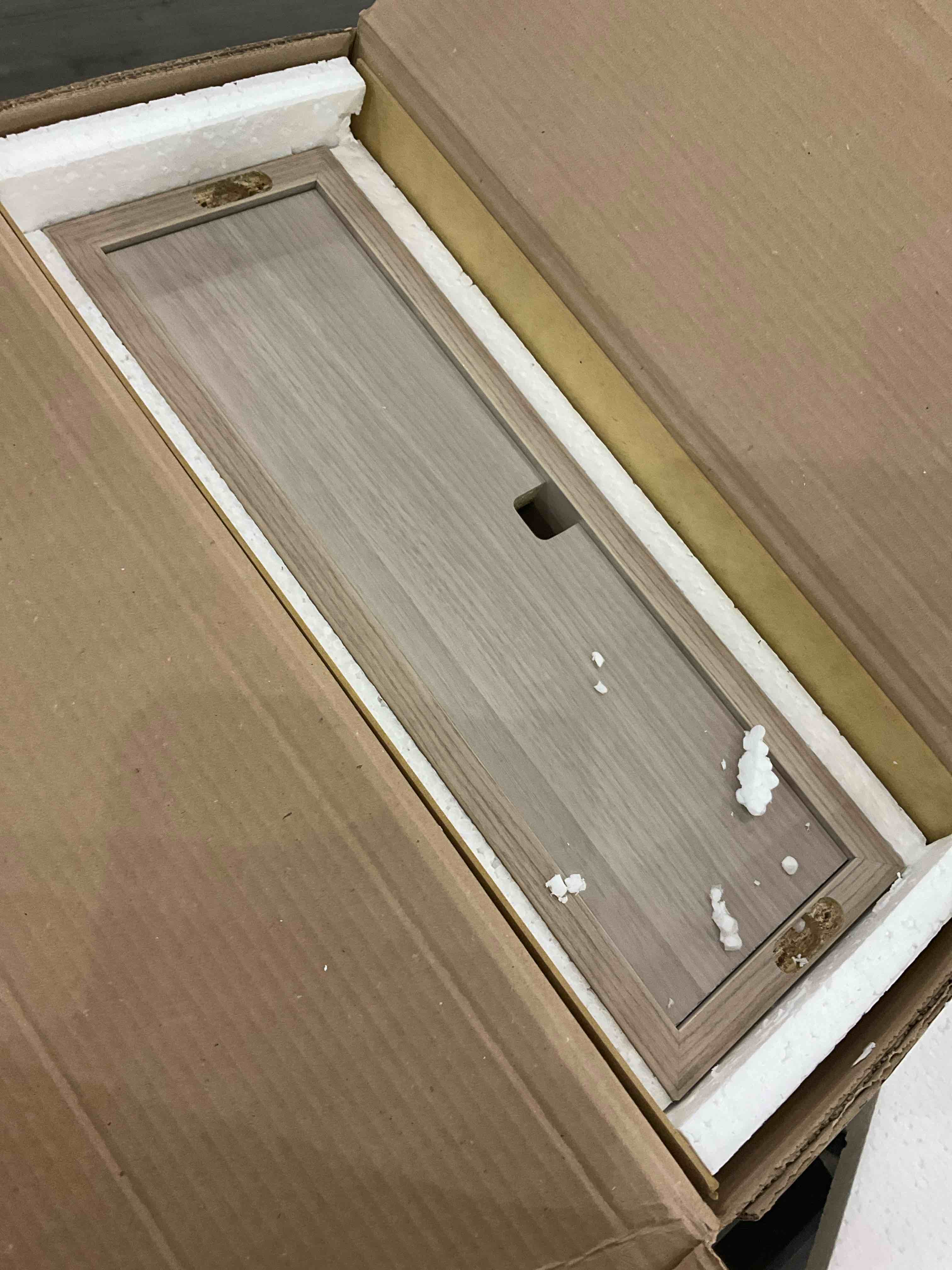 https://s3.amazonaws.com/lotting-images-prod/BargainHunt/EXS01219094_1710338072853.jpeg
