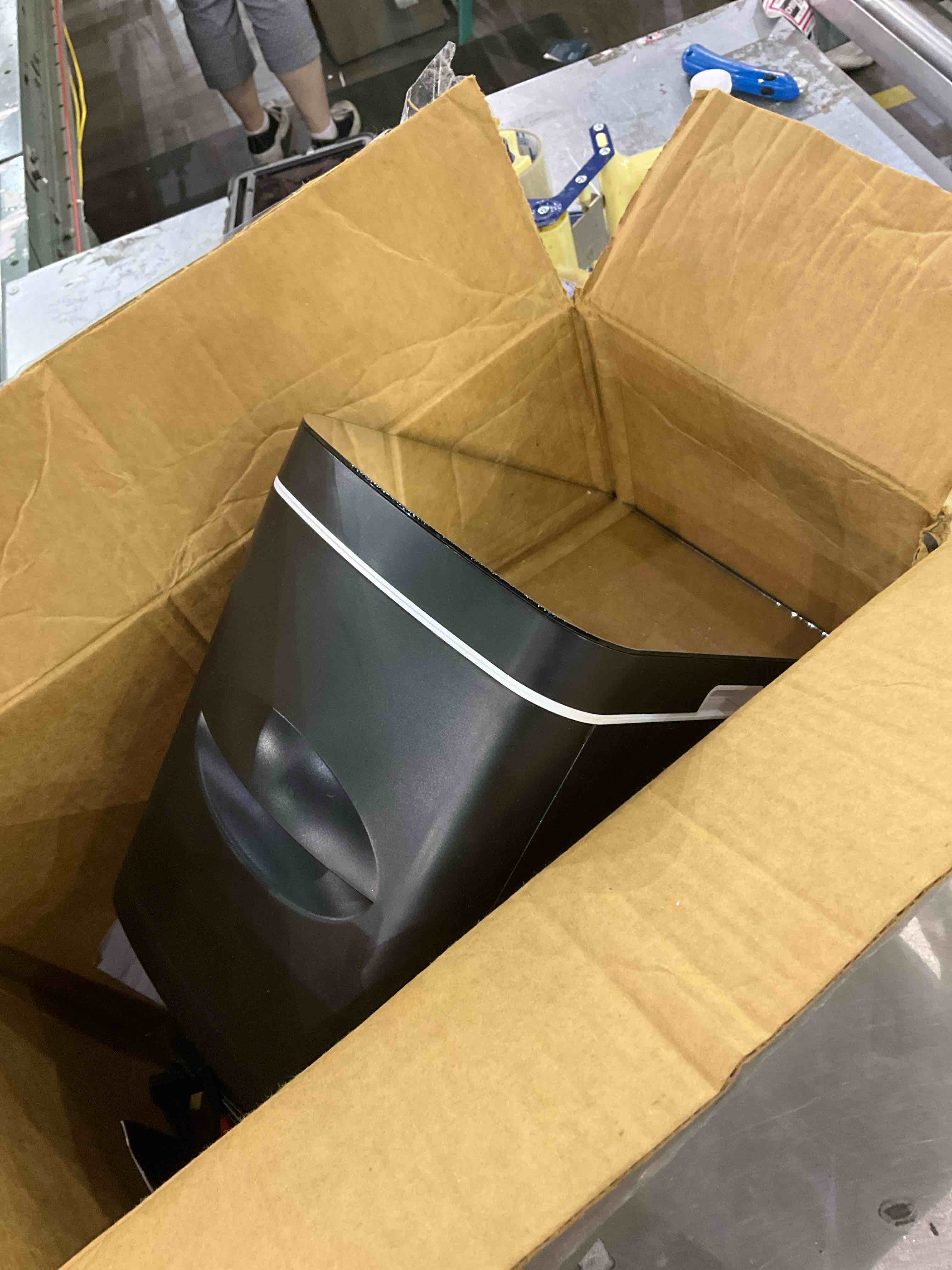 https://s3.amazonaws.com/lotting-images-prod/BargainHunt/EXS01219216_1710415727755.jpeg