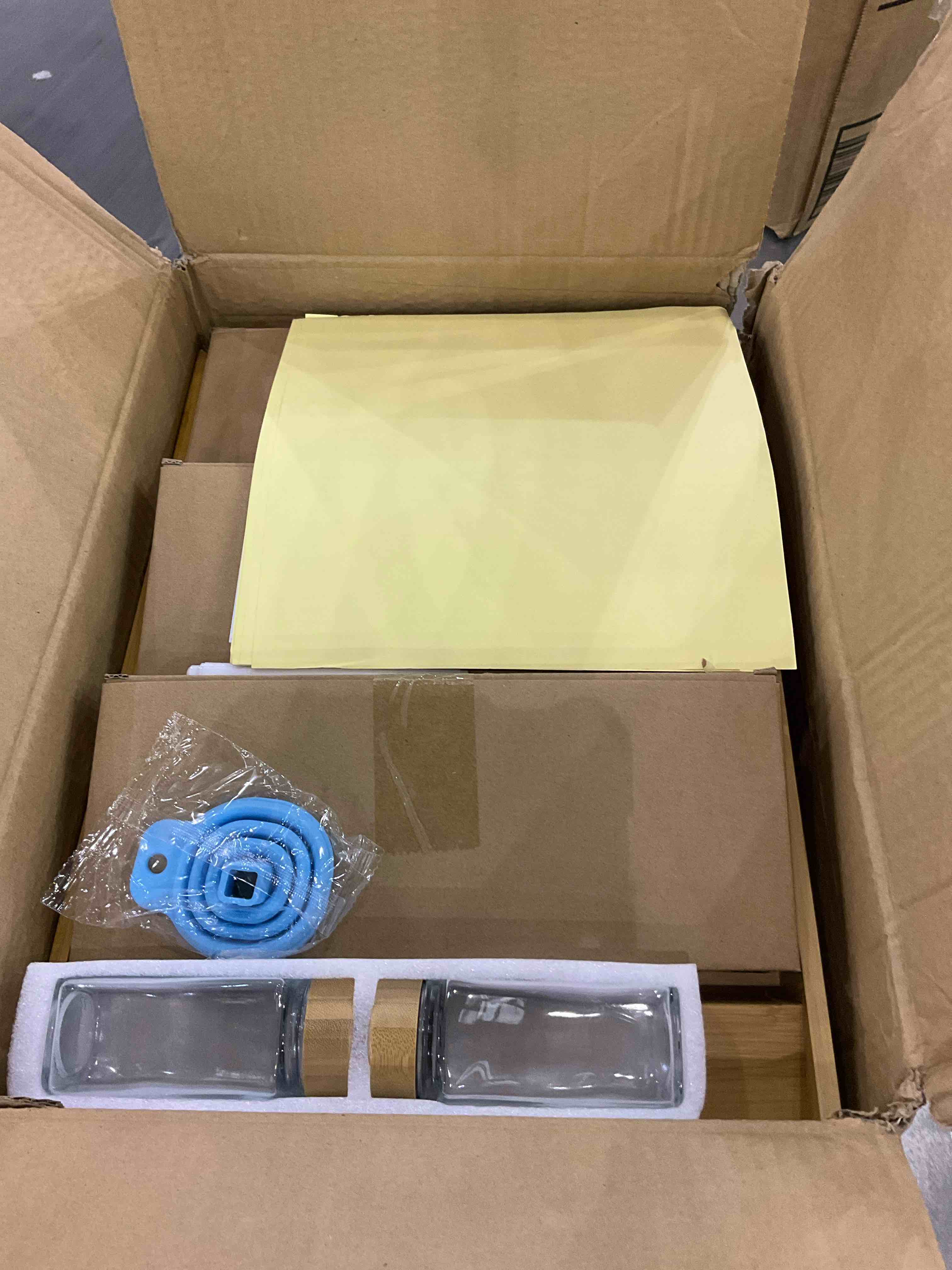 https://s3.amazonaws.com/lotting-images-prod/BargainHunt/EXS01219411_1710506309414.jpeg