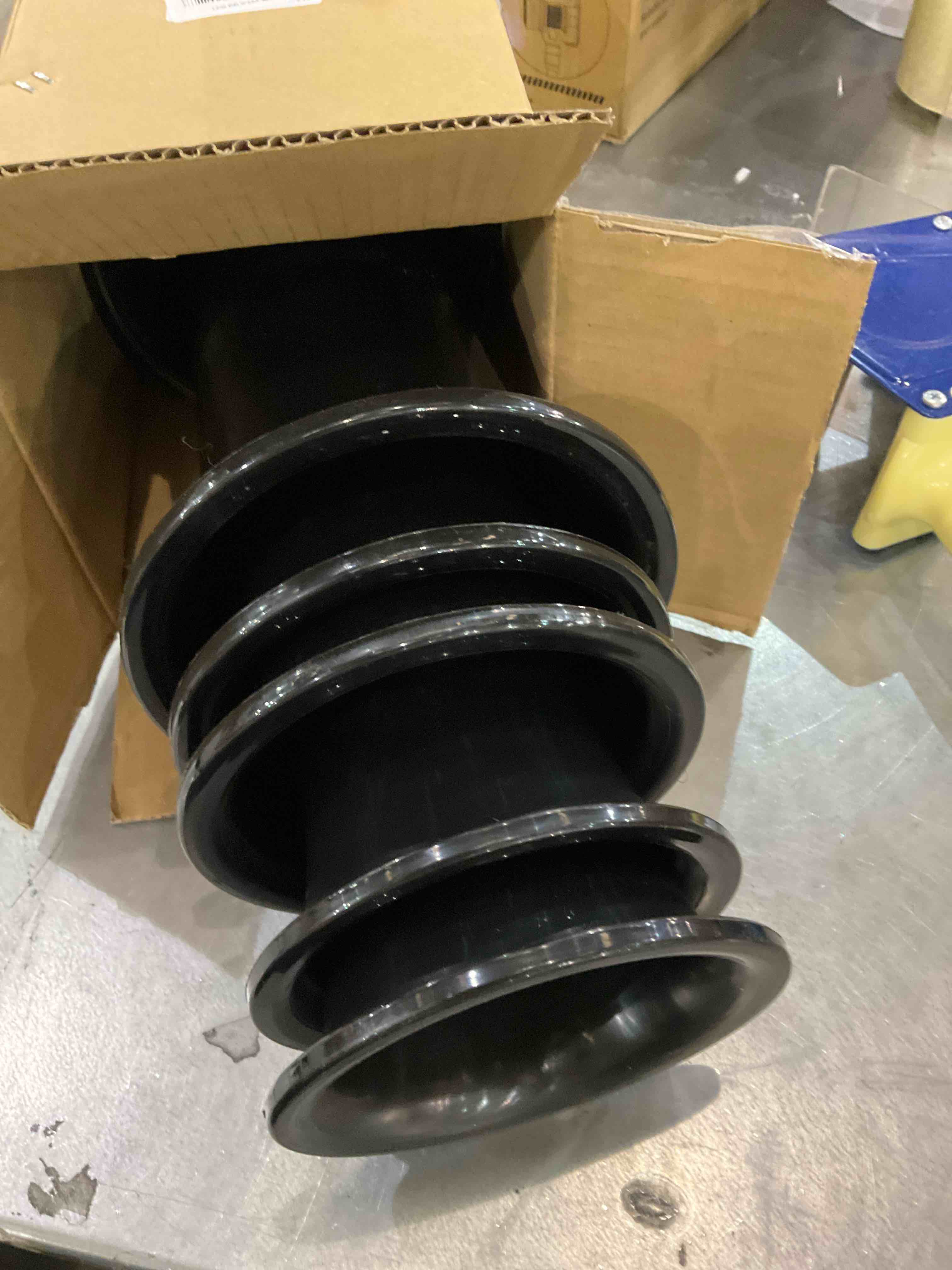 https://s3.amazonaws.com/lotting-images-prod/BargainHunt/EXS01219456_1710512618936.jpeg