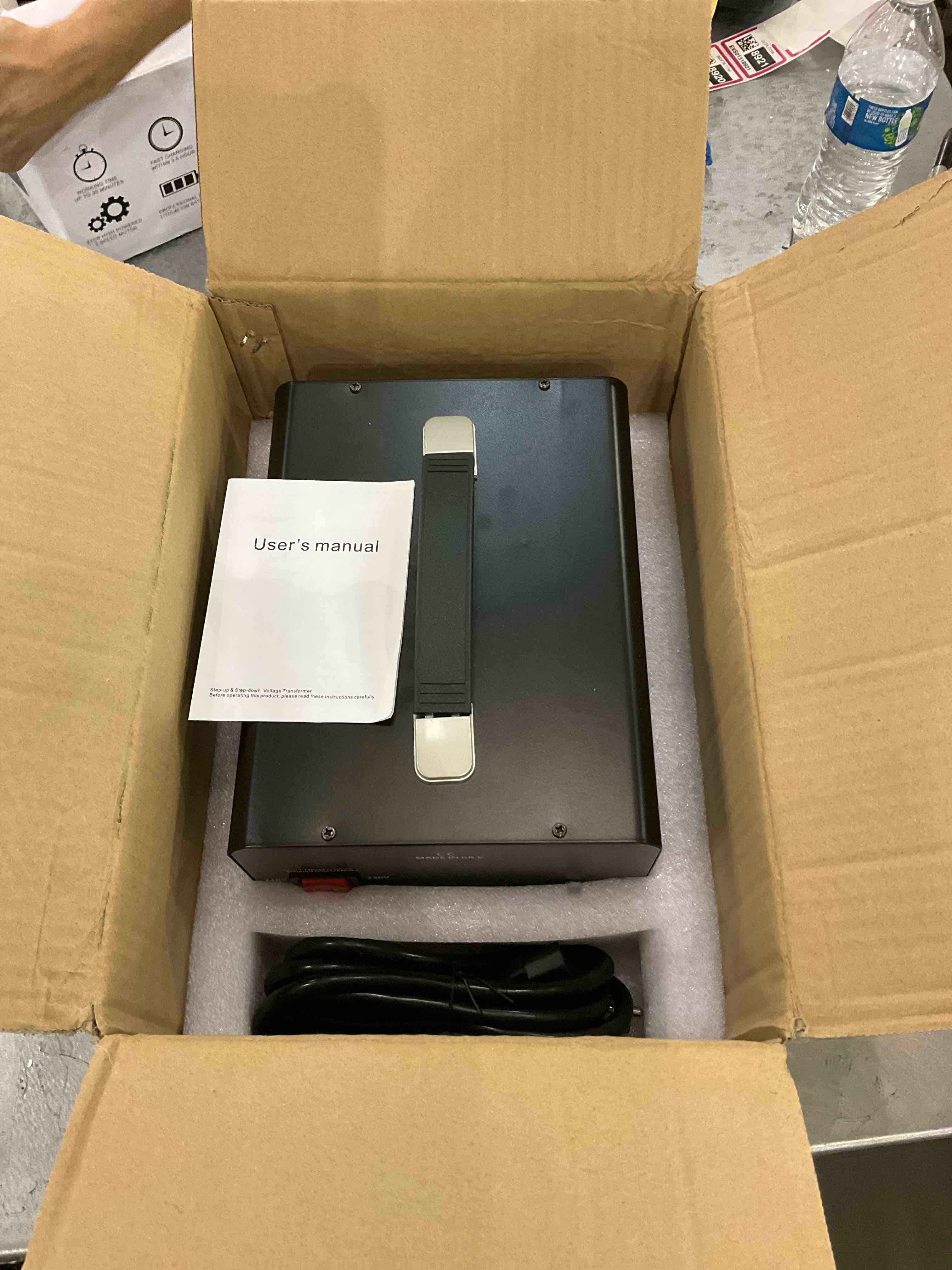 https://s3.amazonaws.com/lotting-images-prod/BargainHunt/EXS01219457_1710513715804.jpeg