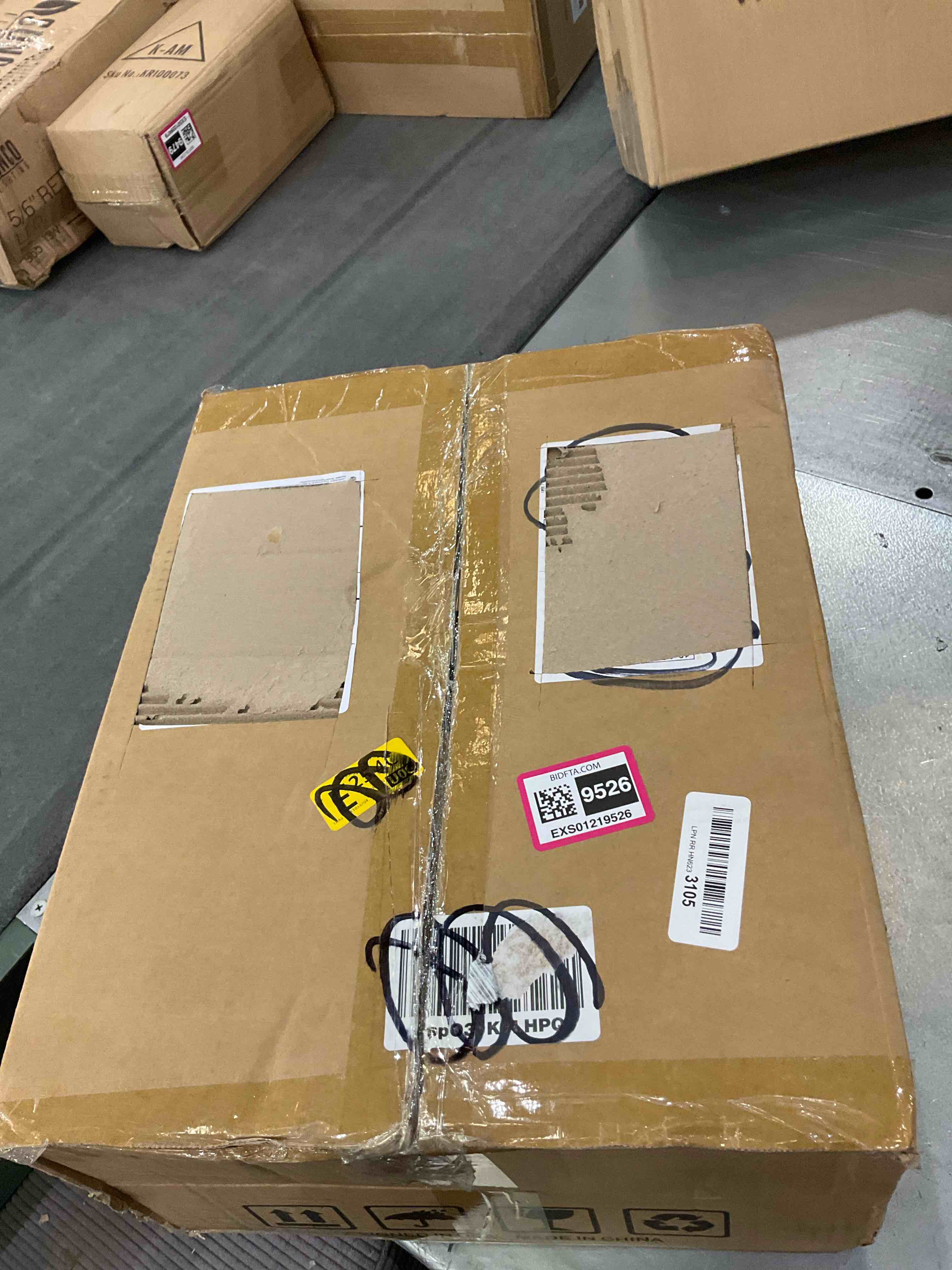 https://s3.amazonaws.com/lotting-images-prod/BargainHunt/EXS01219526_1710948650397.jpeg