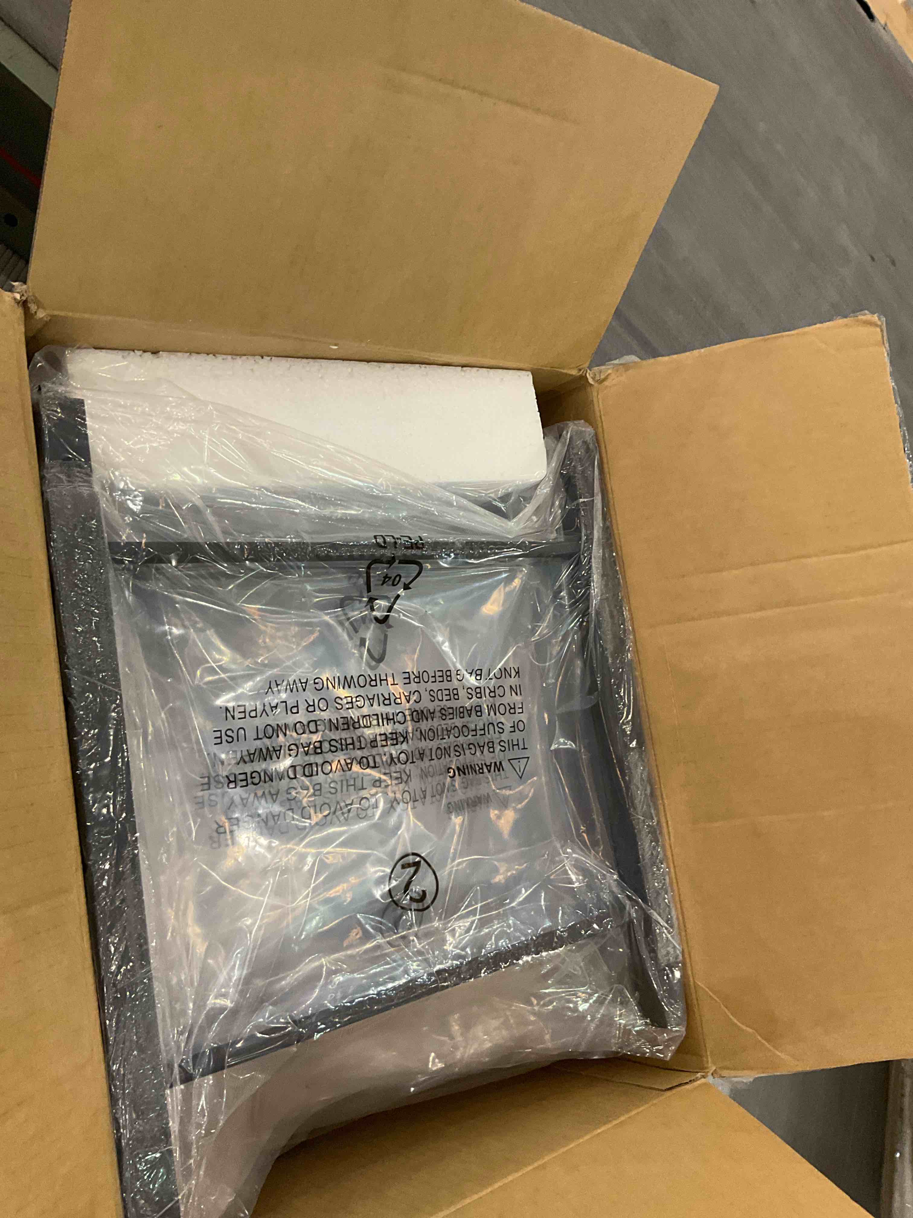 https://s3.amazonaws.com/lotting-images-prod/BargainHunt/EXS01219526_1710948672852.jpeg
