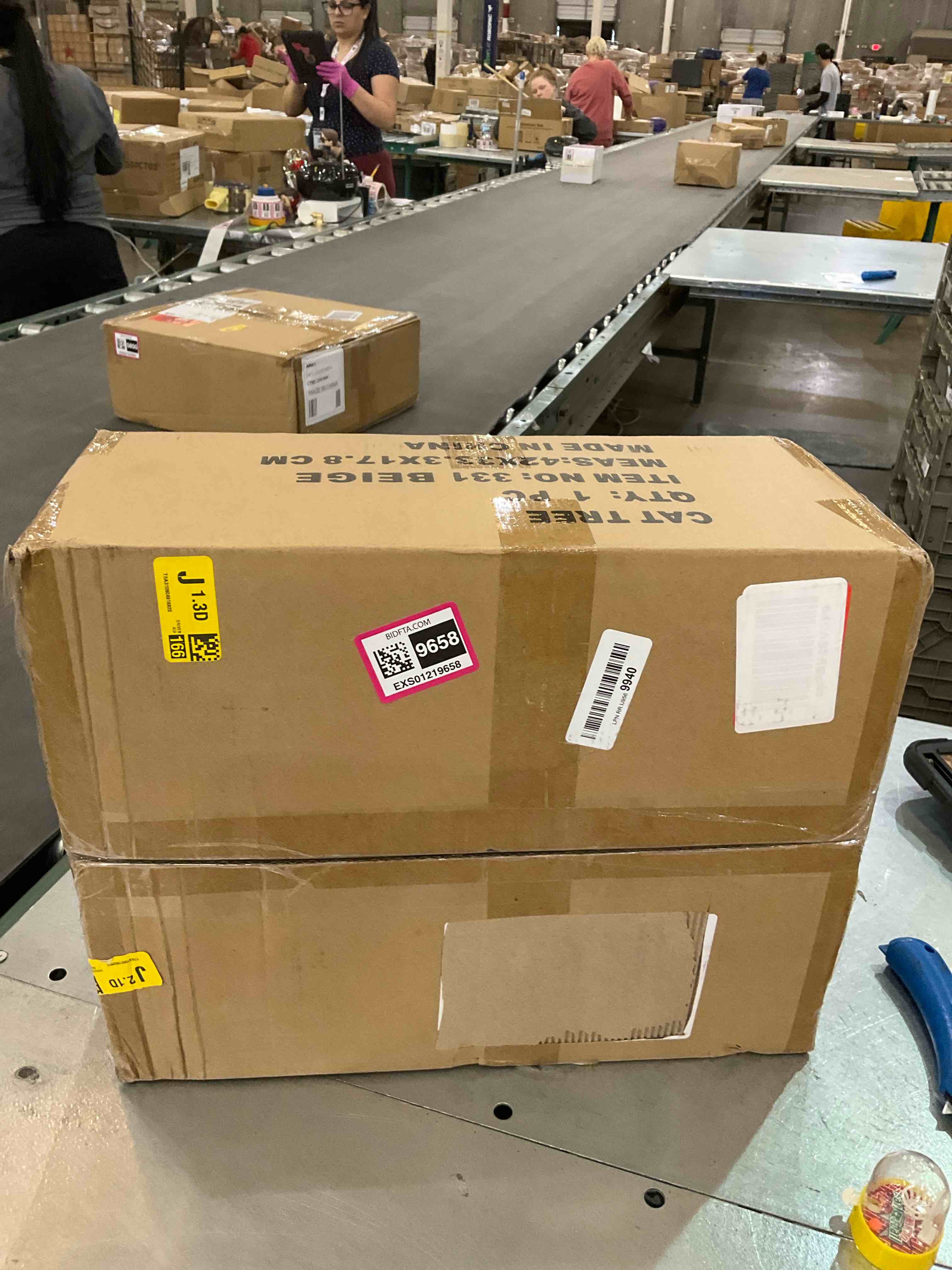https://s3.amazonaws.com/lotting-images-prod/BargainHunt/EXS01219658_1711041579042.jpeg