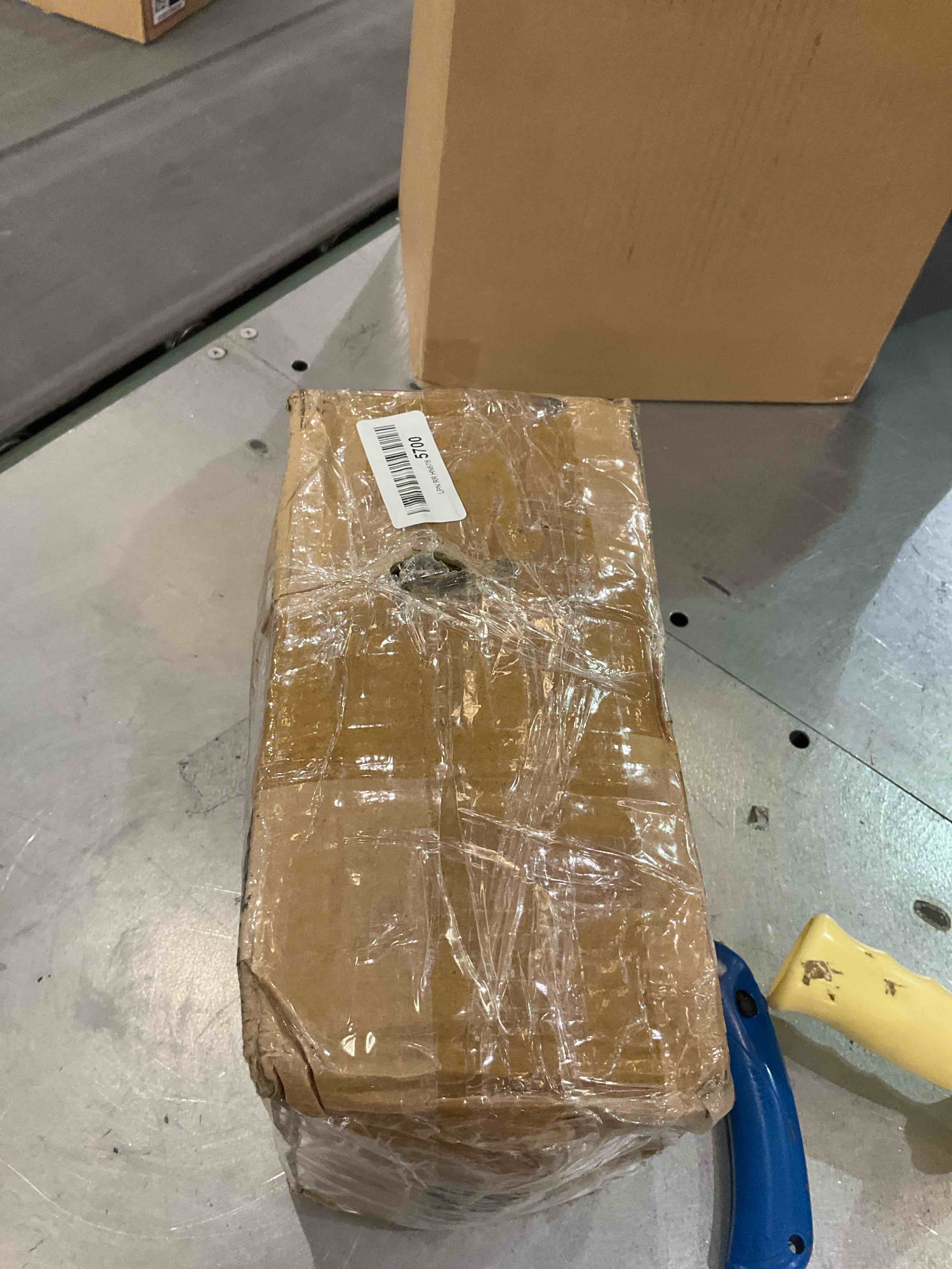 https://s3.amazonaws.com/lotting-images-prod/BargainHunt/EXS01219959_1711386131496.jpeg