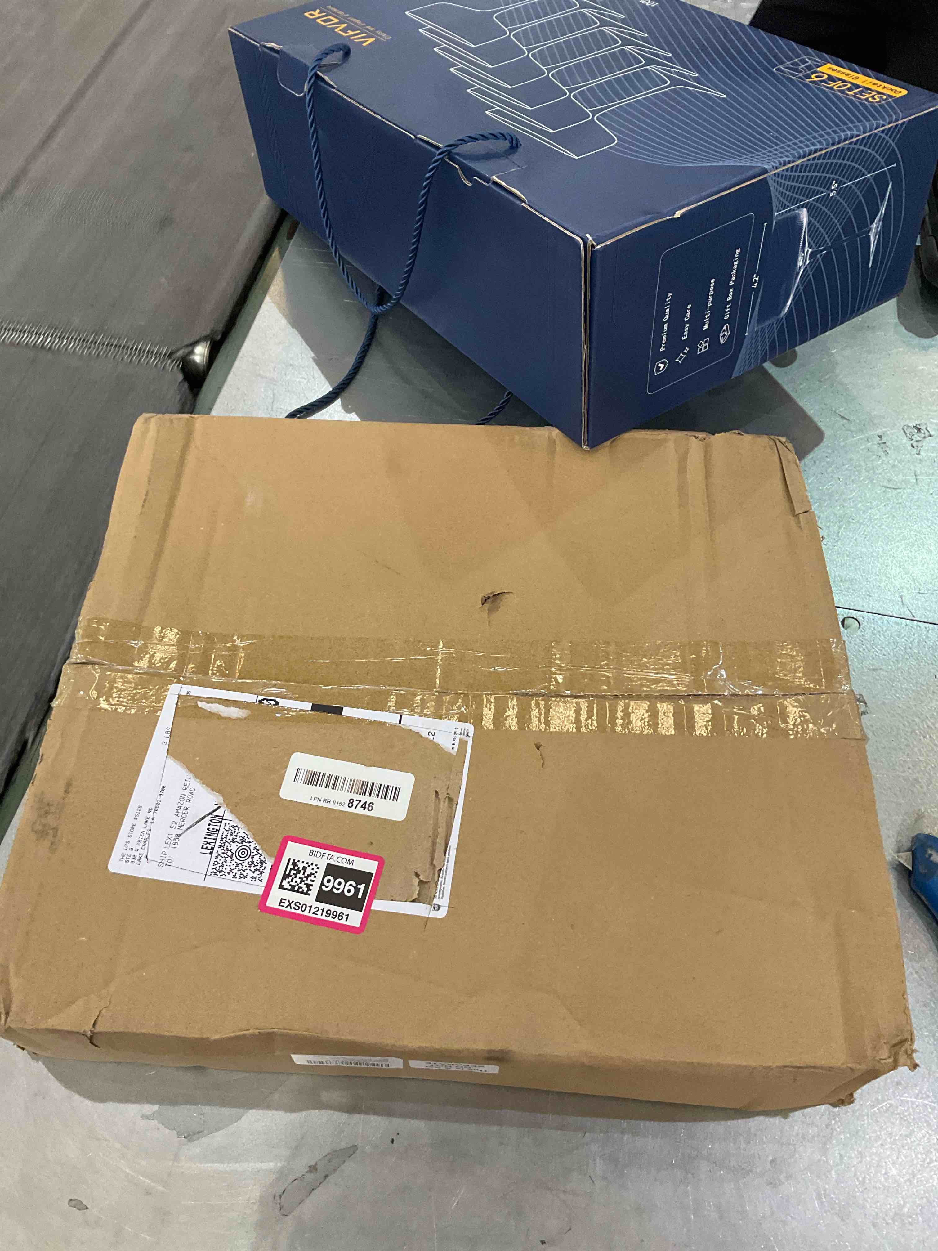 https://s3.amazonaws.com/lotting-images-prod/BargainHunt/EXS01219961_1711386382168.jpeg