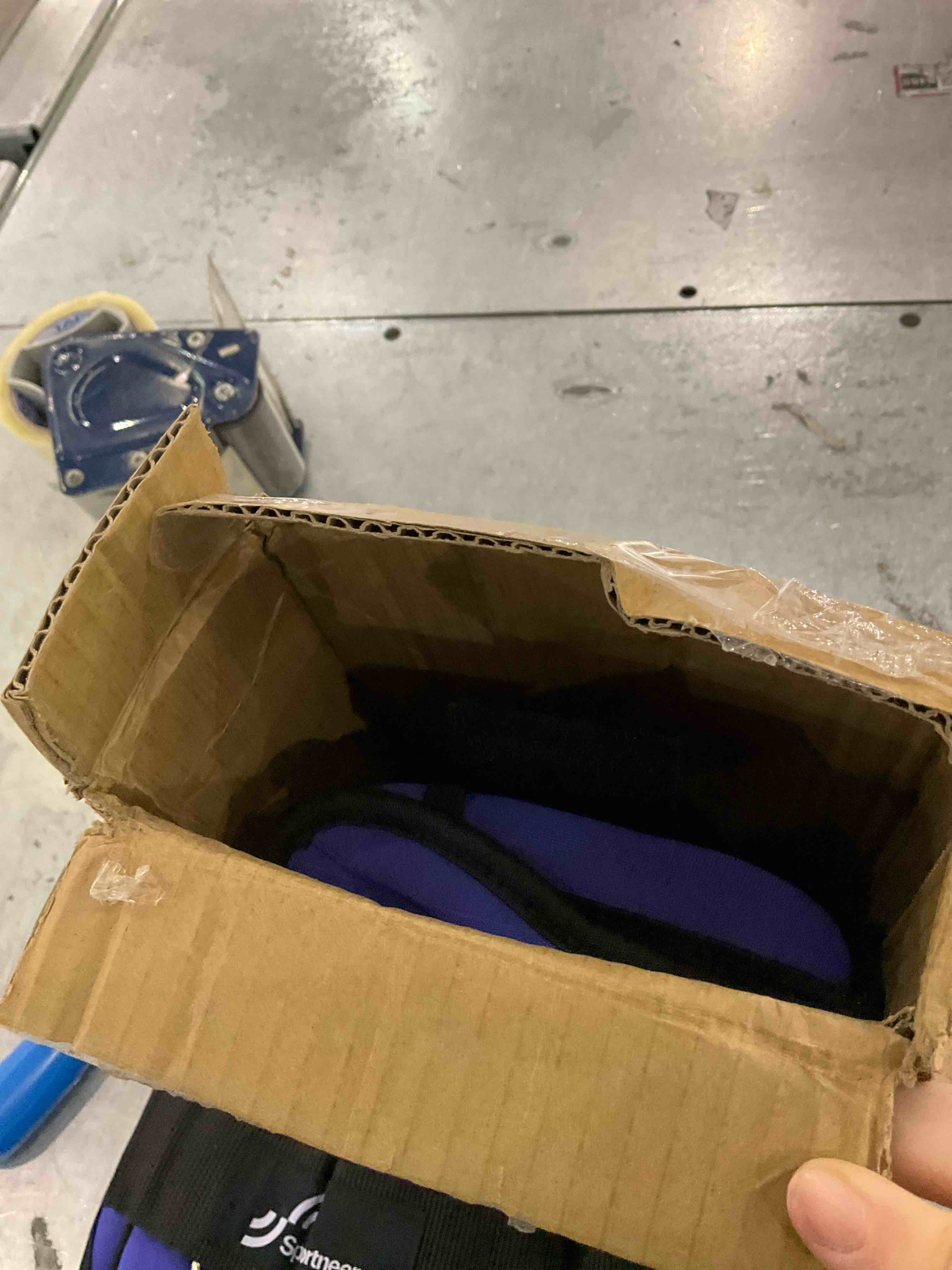 https://s3.amazonaws.com/lotting-images-prod/BargainHunt/EXS01220117_1710336187434.jpeg