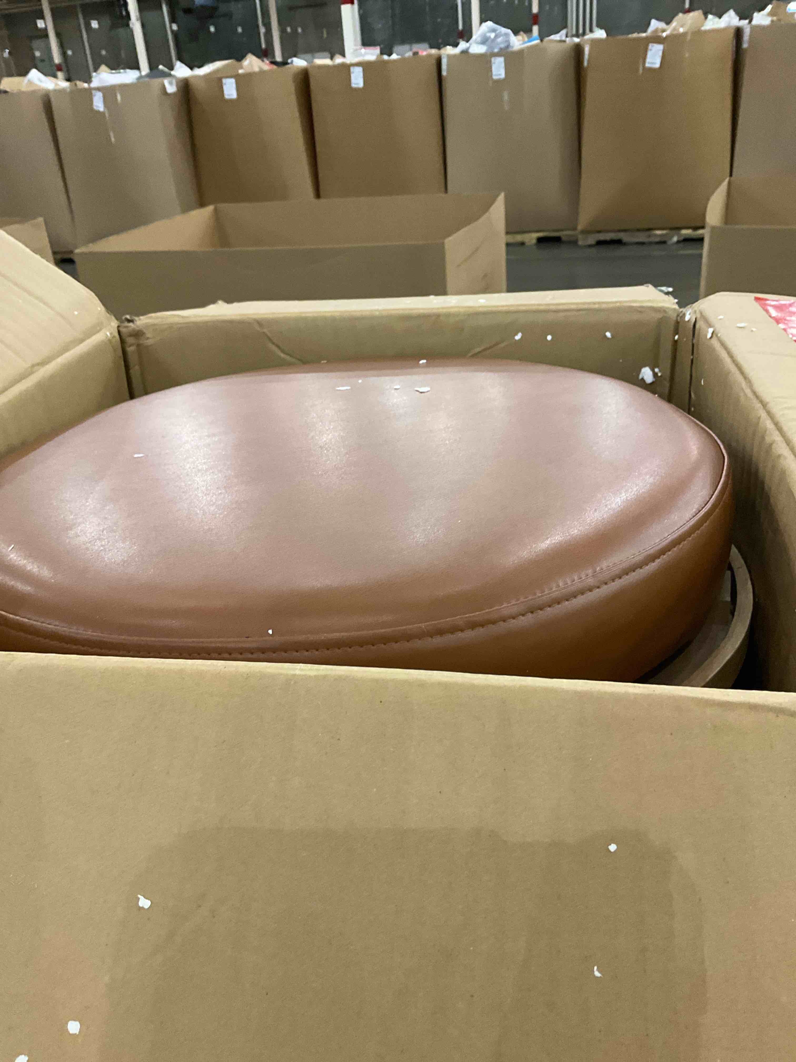 https://s3.amazonaws.com/lotting-images-prod/BargainHunt/EXS01220123_1710337102359.jpeg