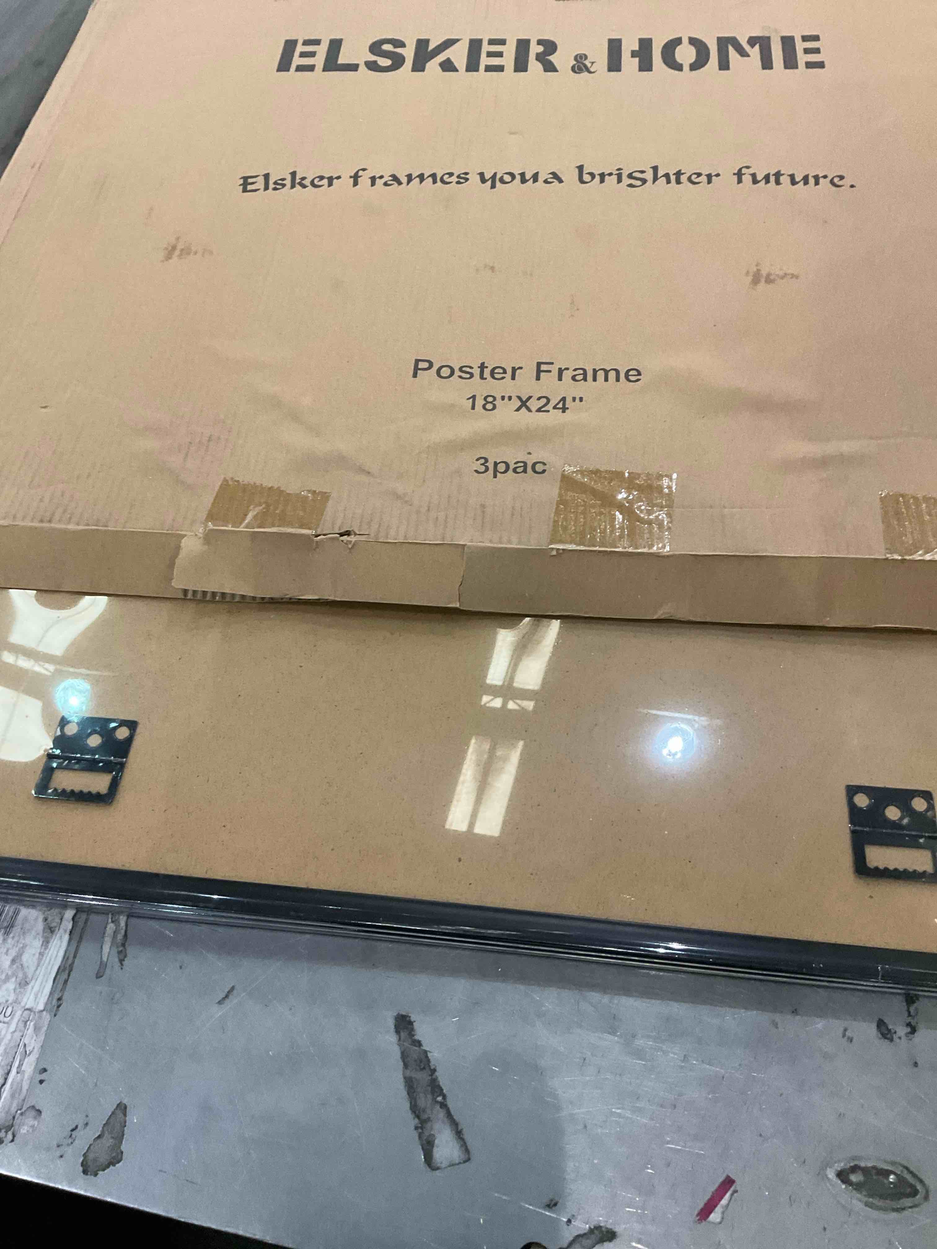 https://s3.amazonaws.com/lotting-images-prod/BargainHunt/EXS01220127_1710337870756.jpeg