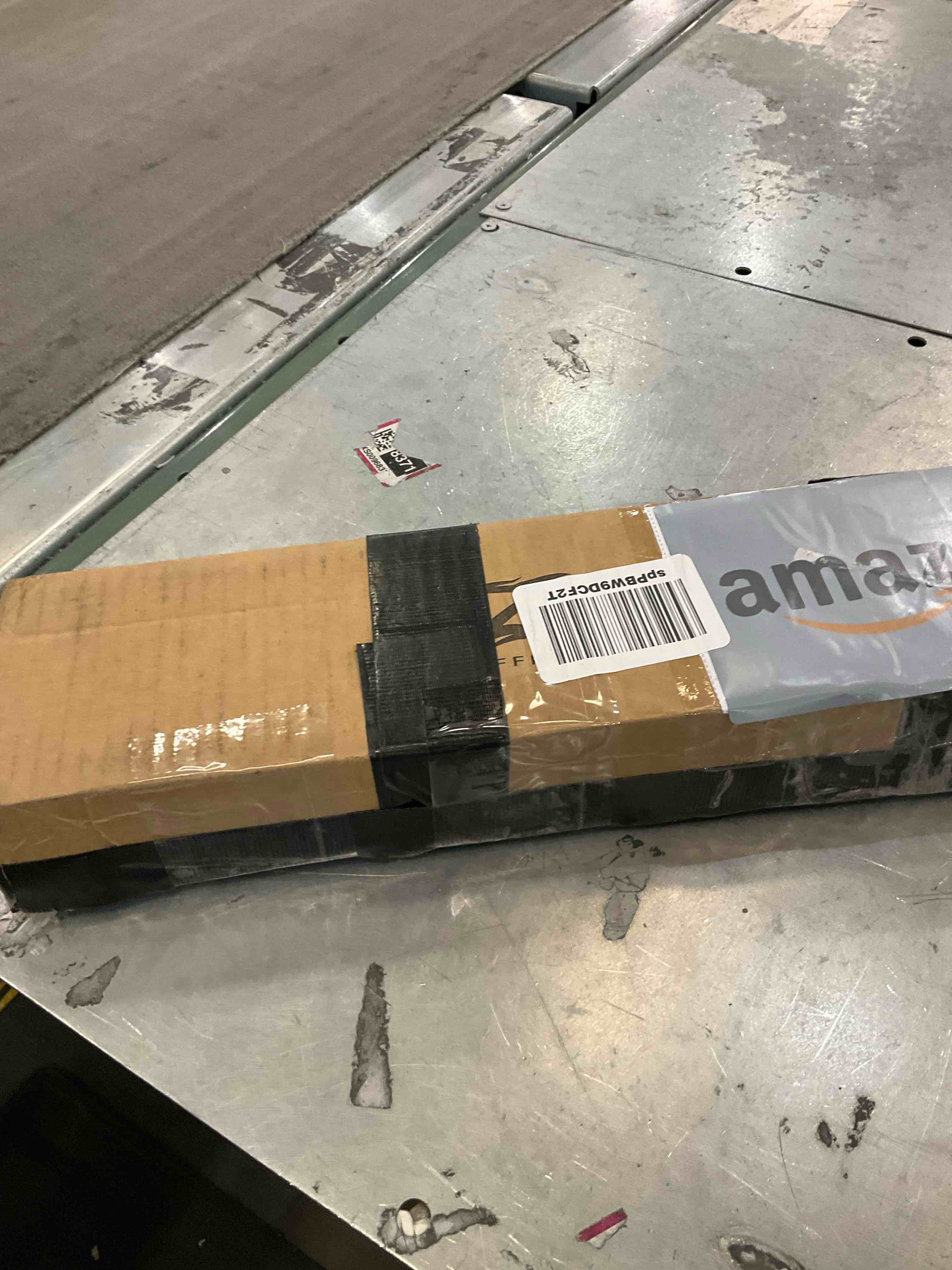 https://s3.amazonaws.com/lotting-images-prod/BargainHunt/EXS01220172_1710343079675.jpeg