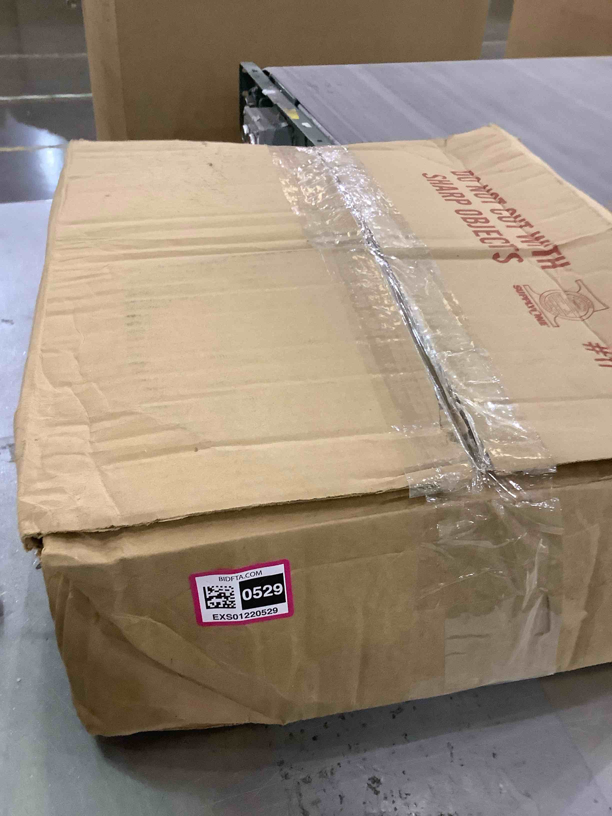 https://s3.amazonaws.com/lotting-images-prod/BargainHunt/EXS01220529_1710341115039.jpeg