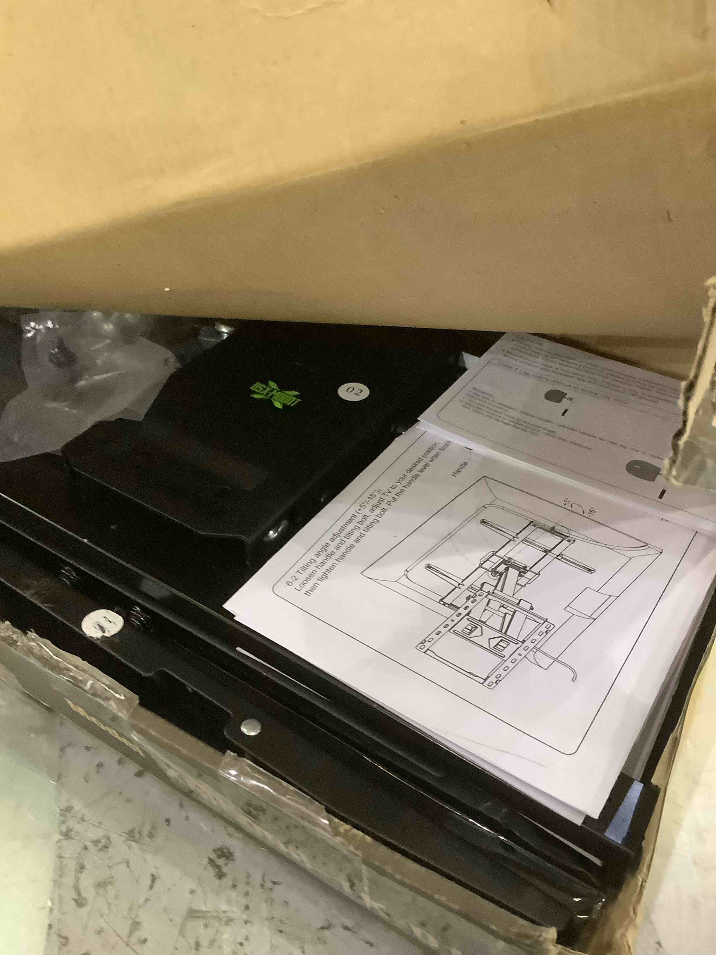 https://s3.amazonaws.com/lotting-images-prod/BargainHunt/EXS01220673_1710422816822.jpeg