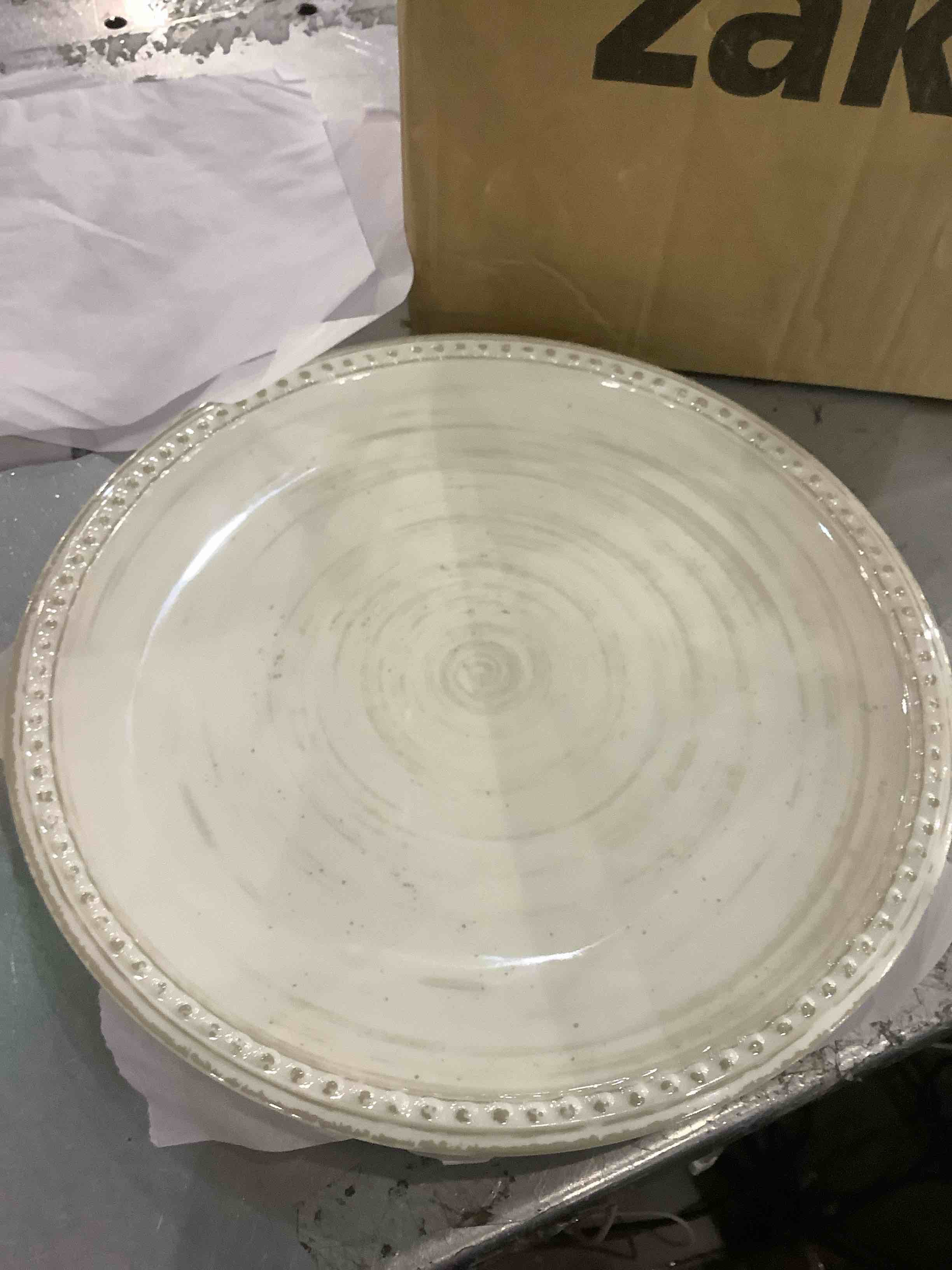 https://s3.amazonaws.com/lotting-images-prod/BargainHunt/EXS01220852_1710762466161.jpeg