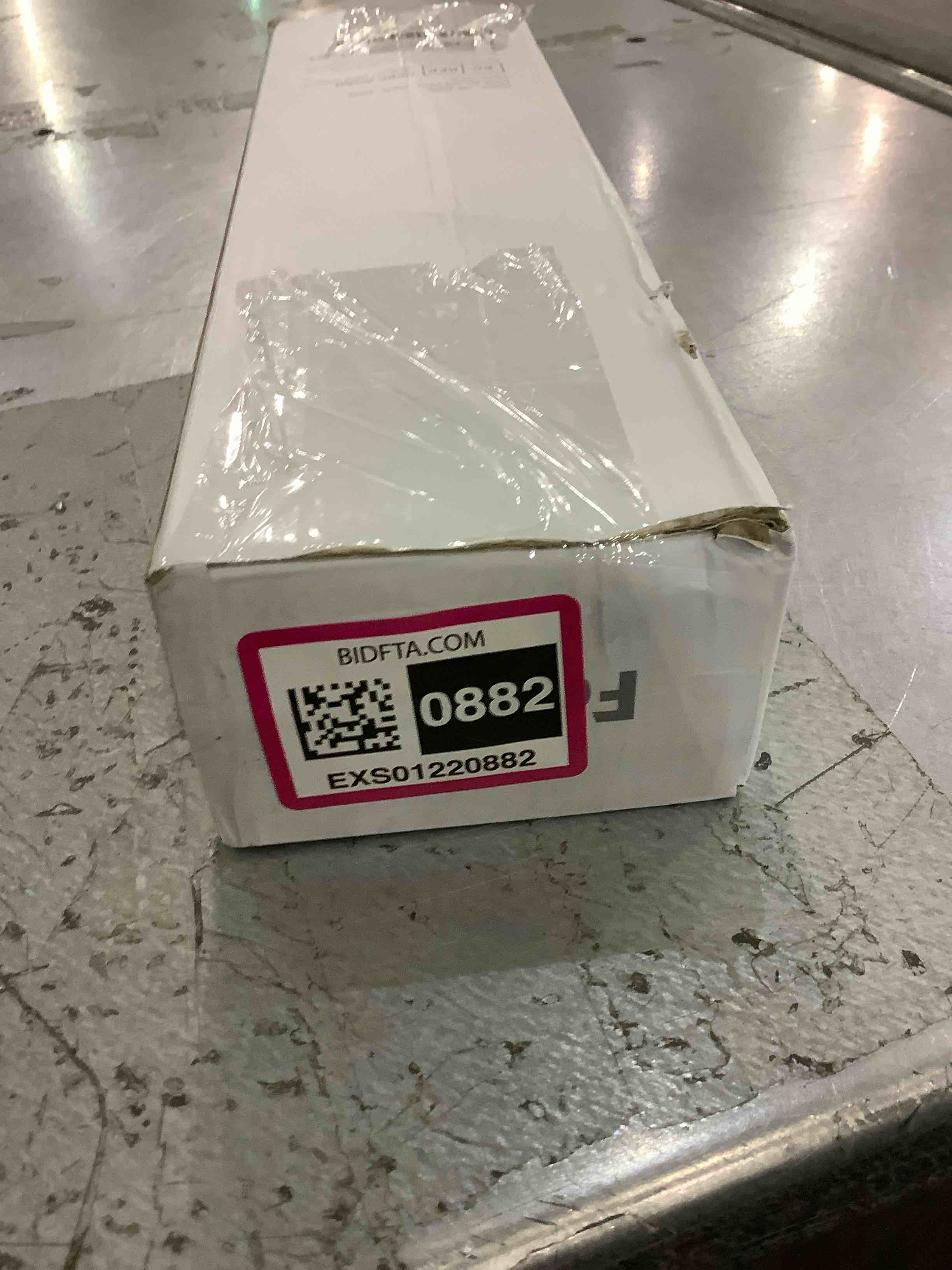 https://s3.amazonaws.com/lotting-images-prod/BargainHunt/EXS01220882_1710766126455.jpeg
