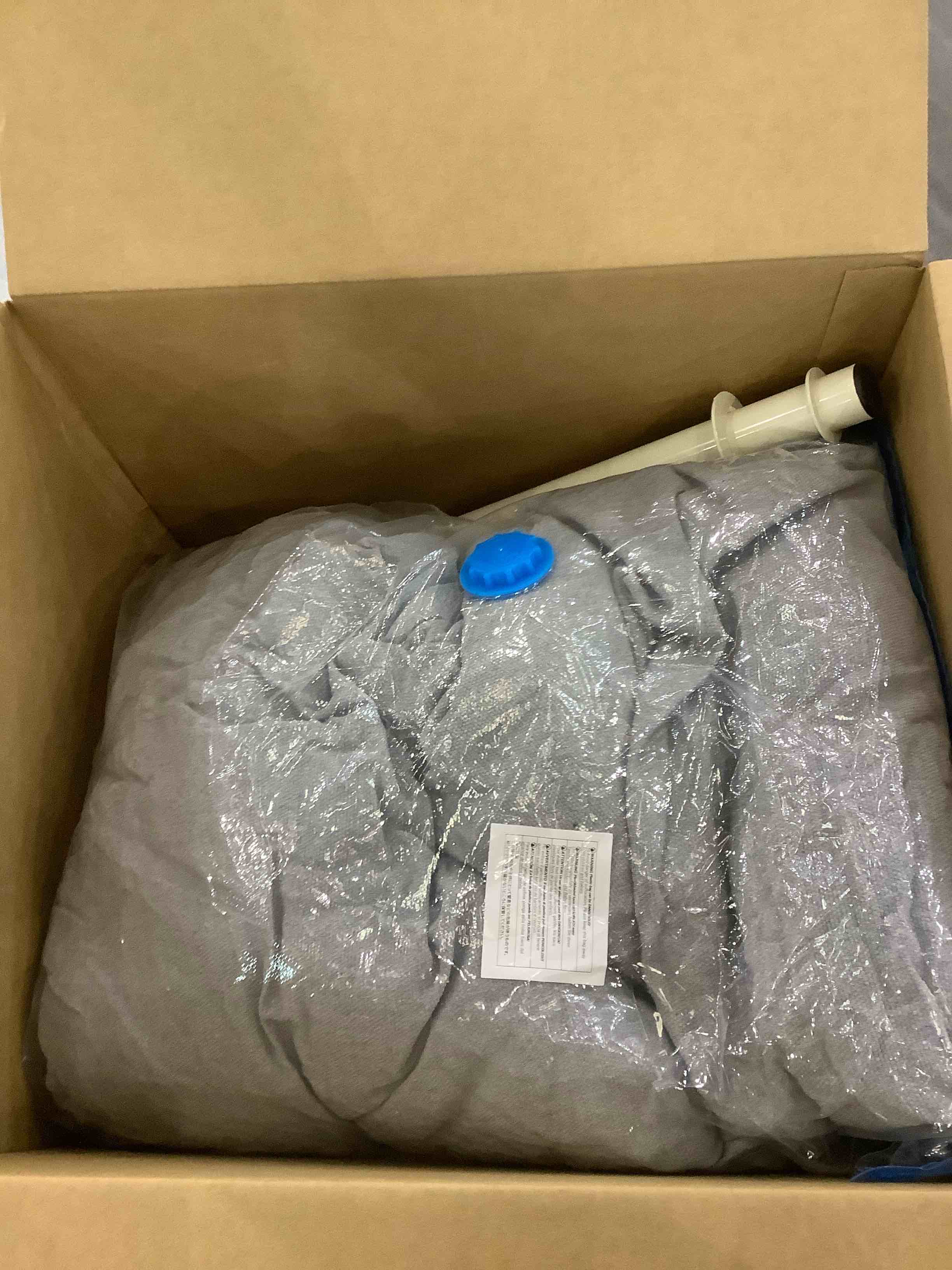 https://s3.amazonaws.com/lotting-images-prod/BargainHunt/EXS01220889_1710768997373.jpeg