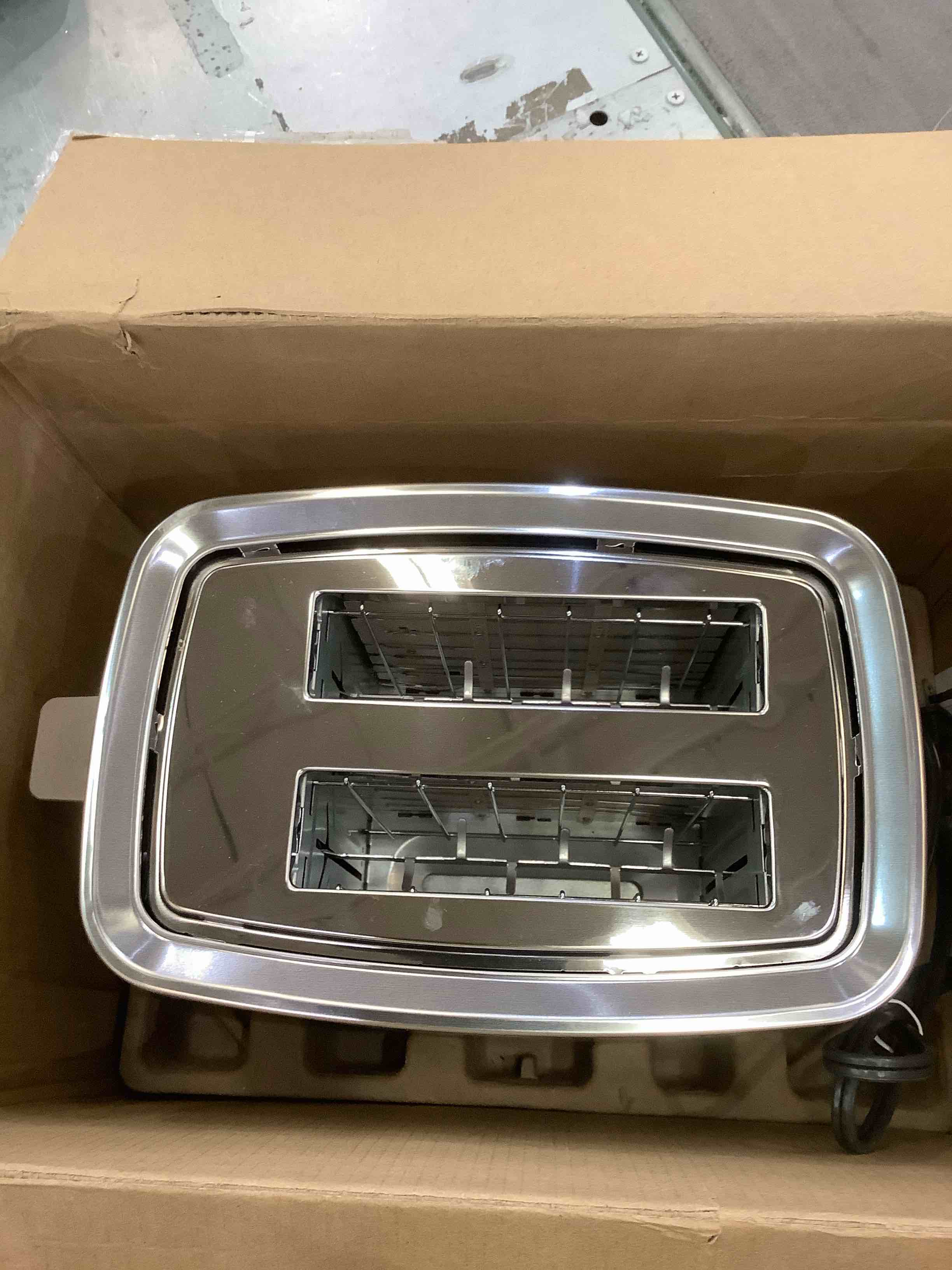 https://s3.amazonaws.com/lotting-images-prod/BargainHunt/EXS01220945_1710780965905.jpeg