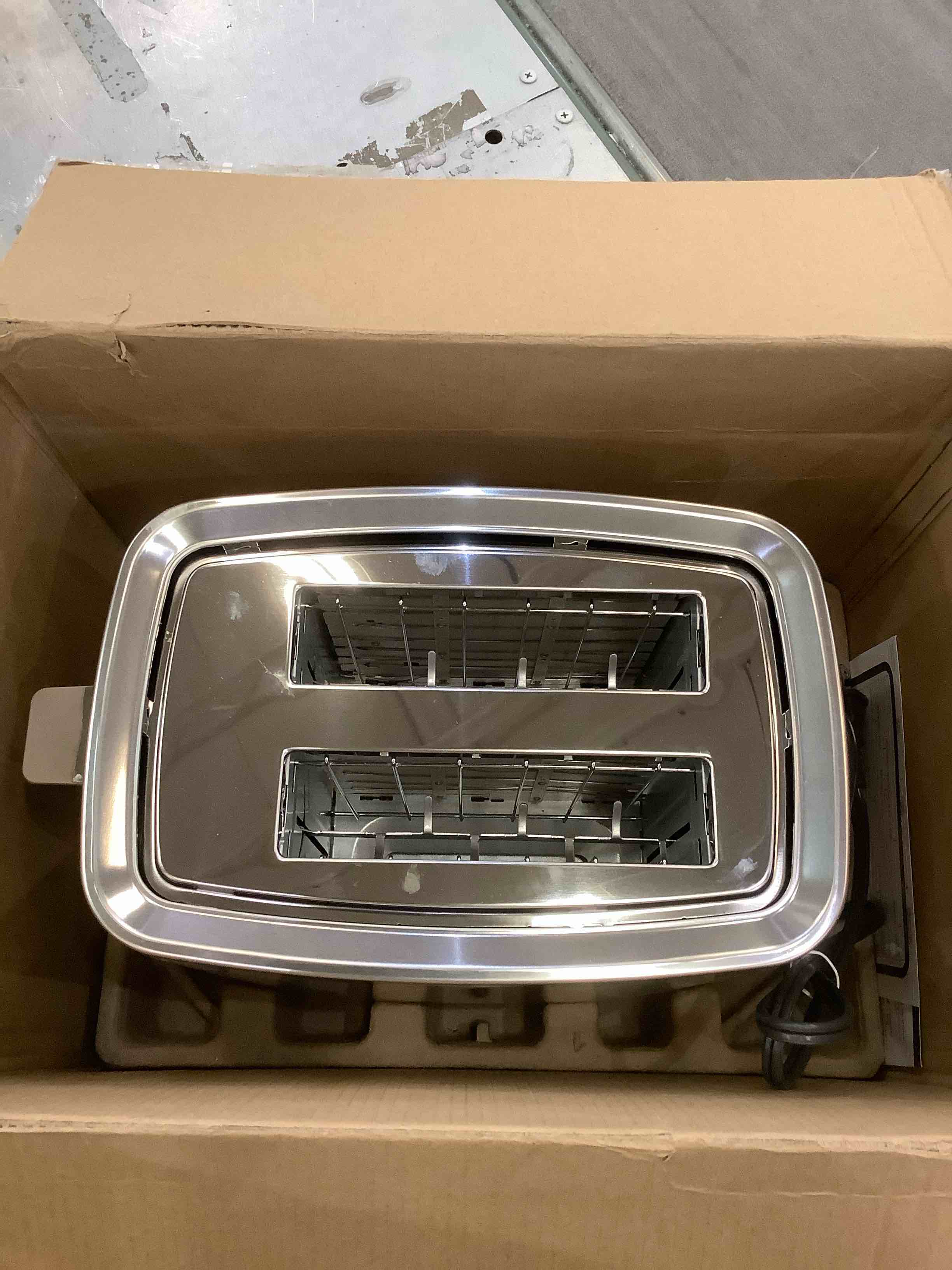 https://s3.amazonaws.com/lotting-images-prod/BargainHunt/EXS01220945_1710780973268.jpeg
