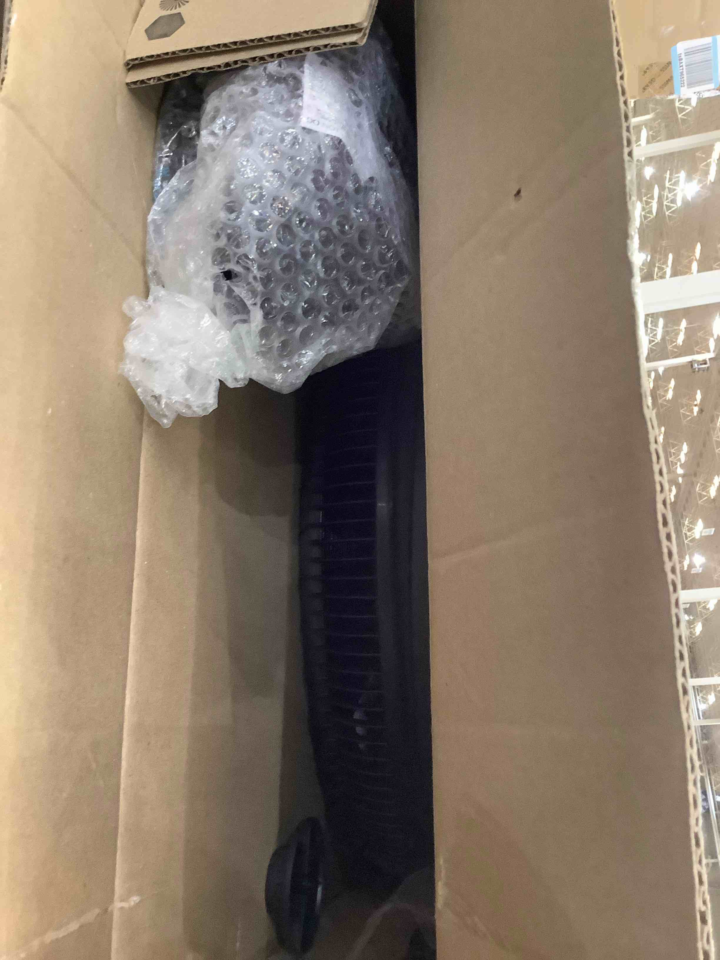 https://s3.amazonaws.com/lotting-images-prod/BargainHunt/EXS01220969_1710786220588.jpeg