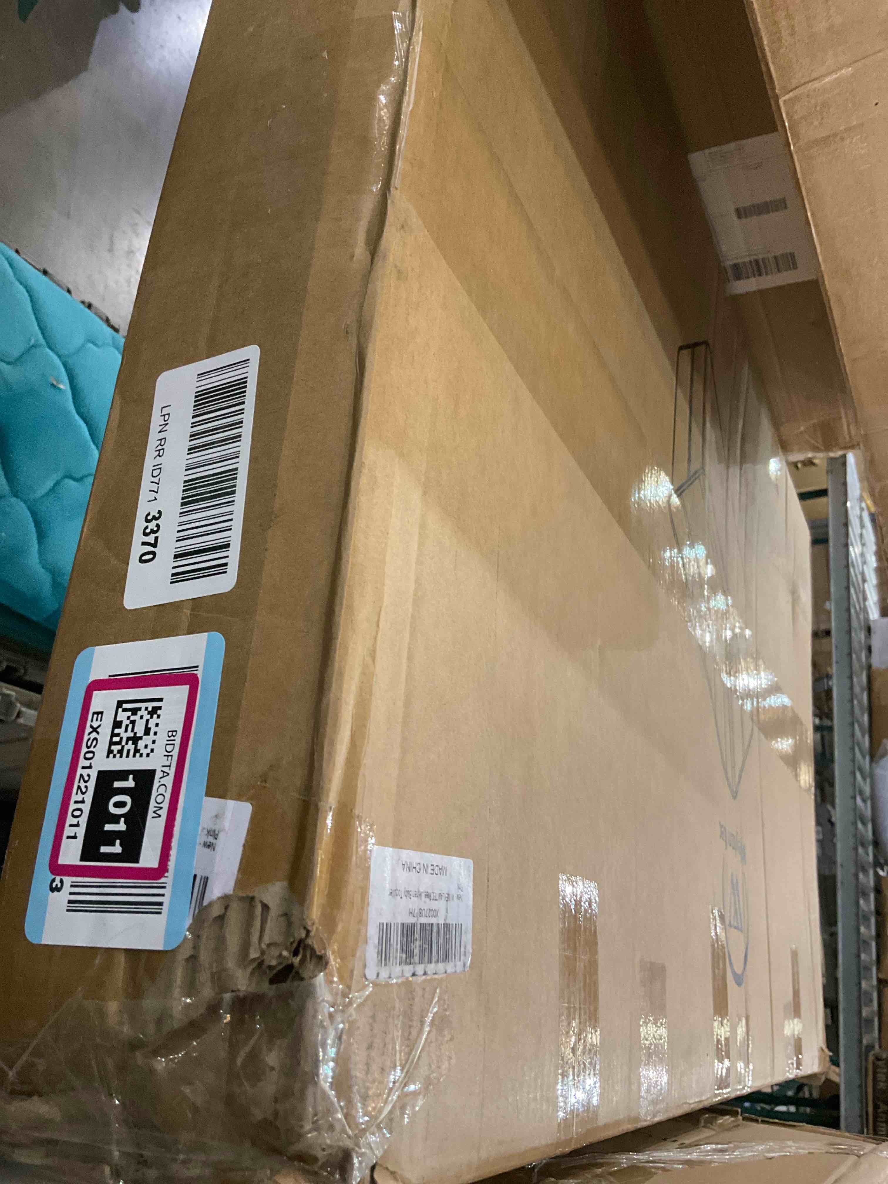 https://s3.amazonaws.com/lotting-images-prod/BargainHunt/EXS01221011_1710776781058.jpeg