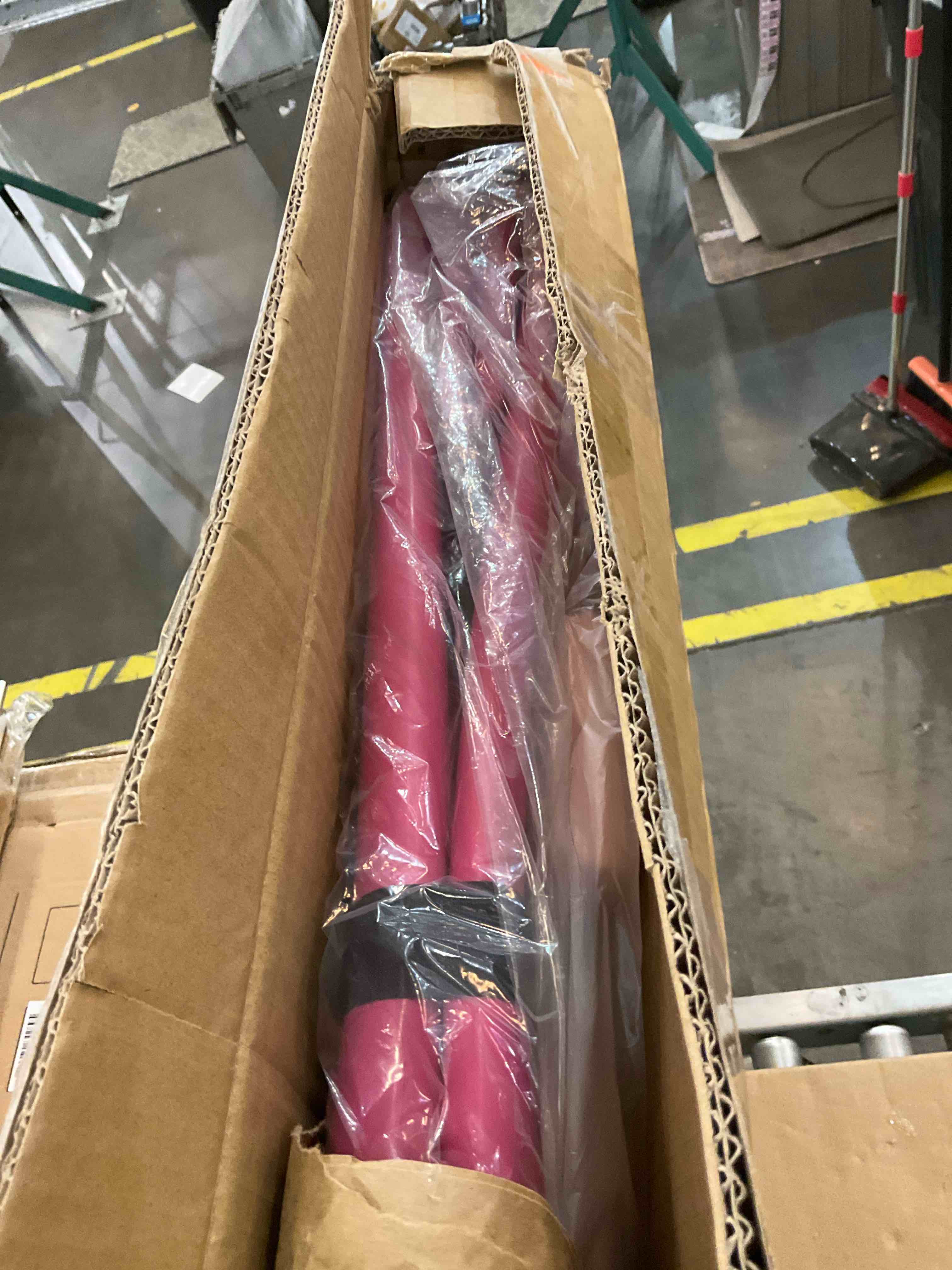 https://s3.amazonaws.com/lotting-images-prod/BargainHunt/EXS01221011_1710776810309.jpeg