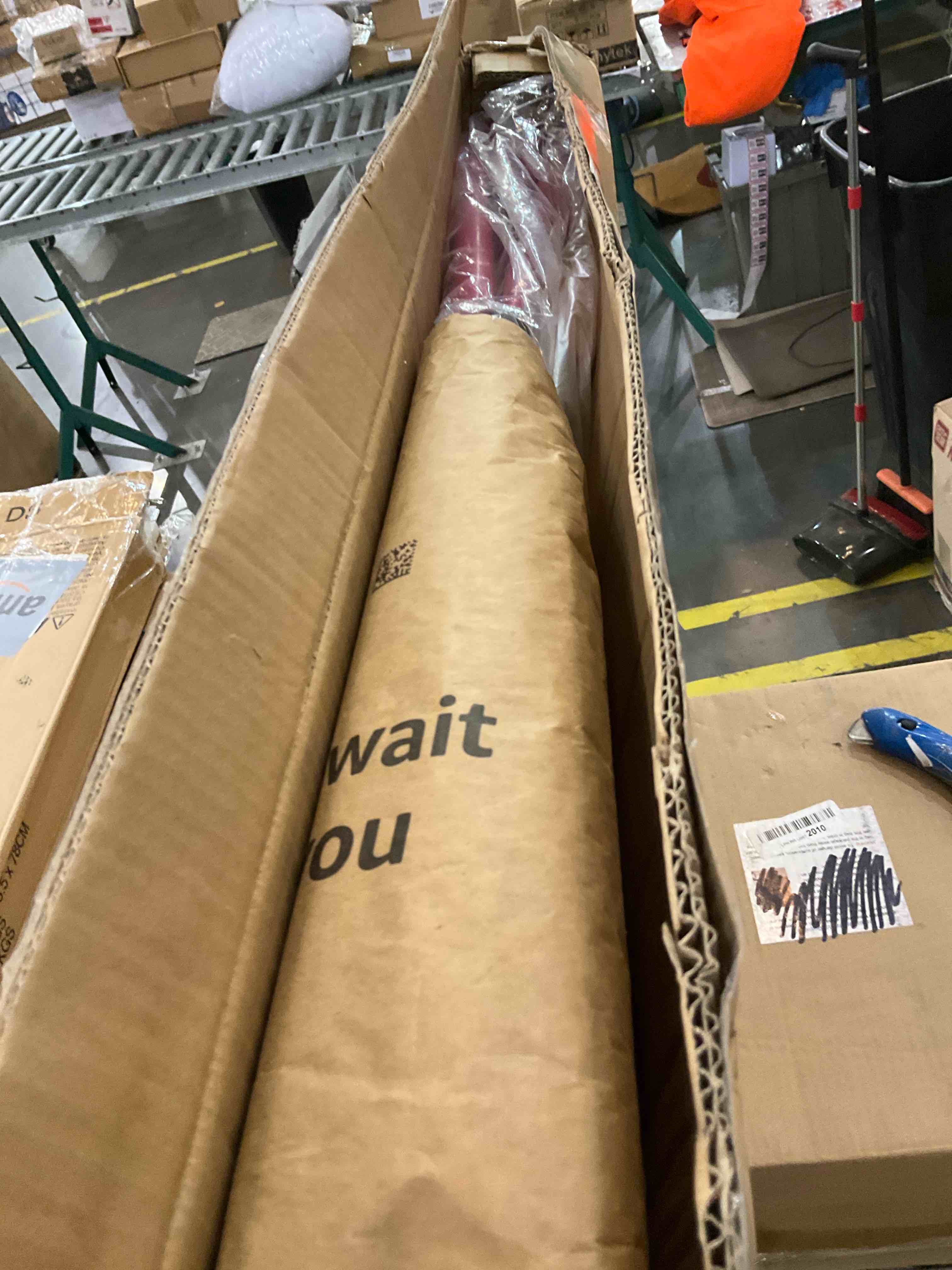 https://s3.amazonaws.com/lotting-images-prod/BargainHunt/EXS01221011_1710776812661.jpeg