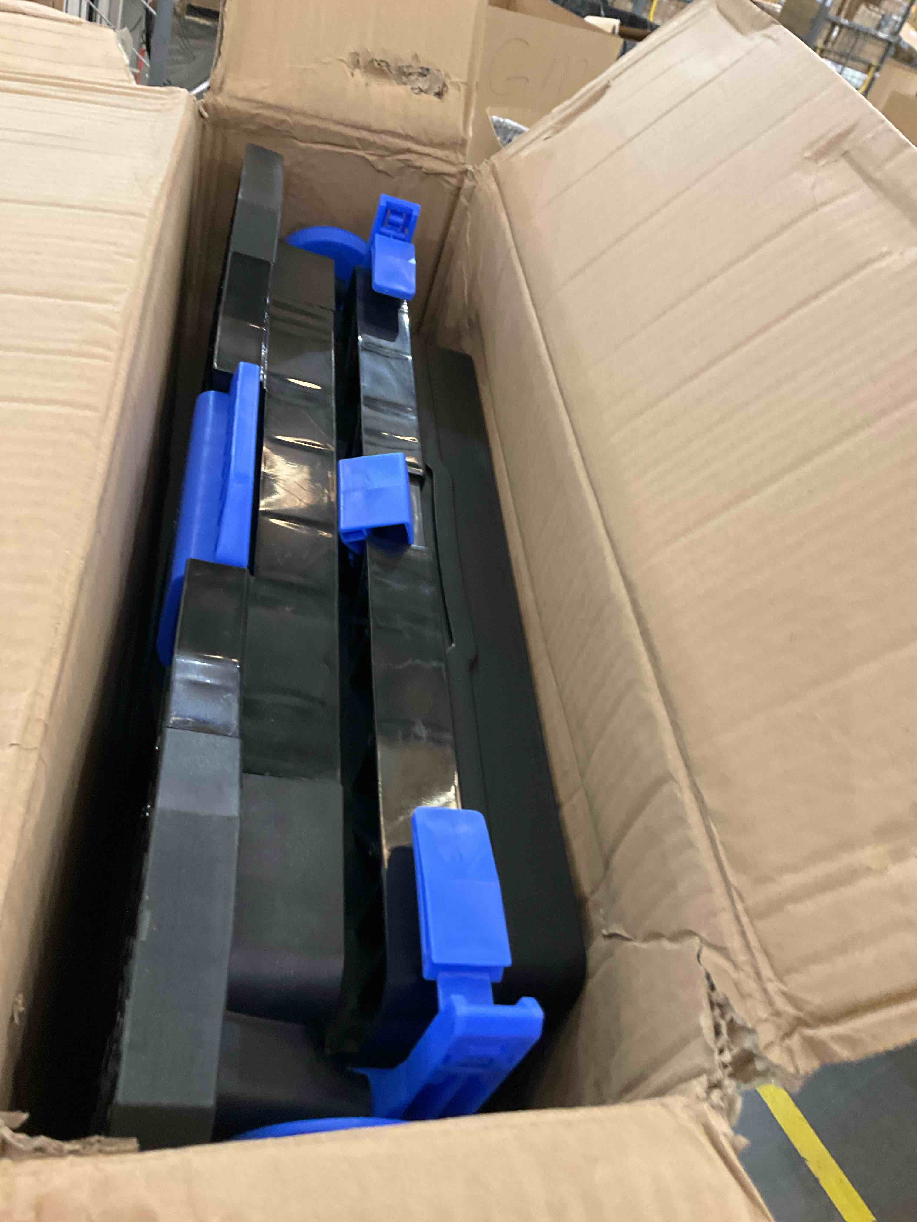 https://s3.amazonaws.com/lotting-images-prod/BargainHunt/EXS01221013_1710780075608.jpeg