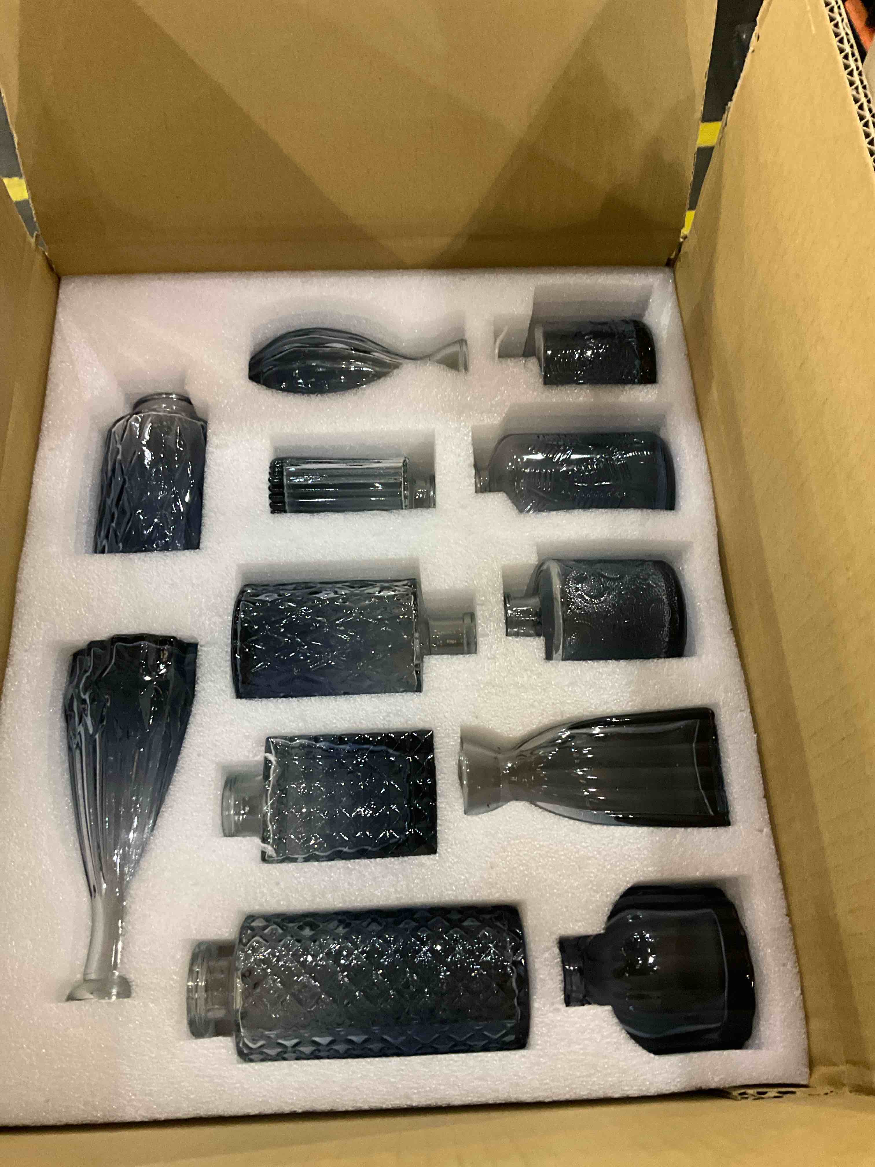https://s3.amazonaws.com/lotting-images-prod/BargainHunt/EXS01221173_1710938756450.jpeg