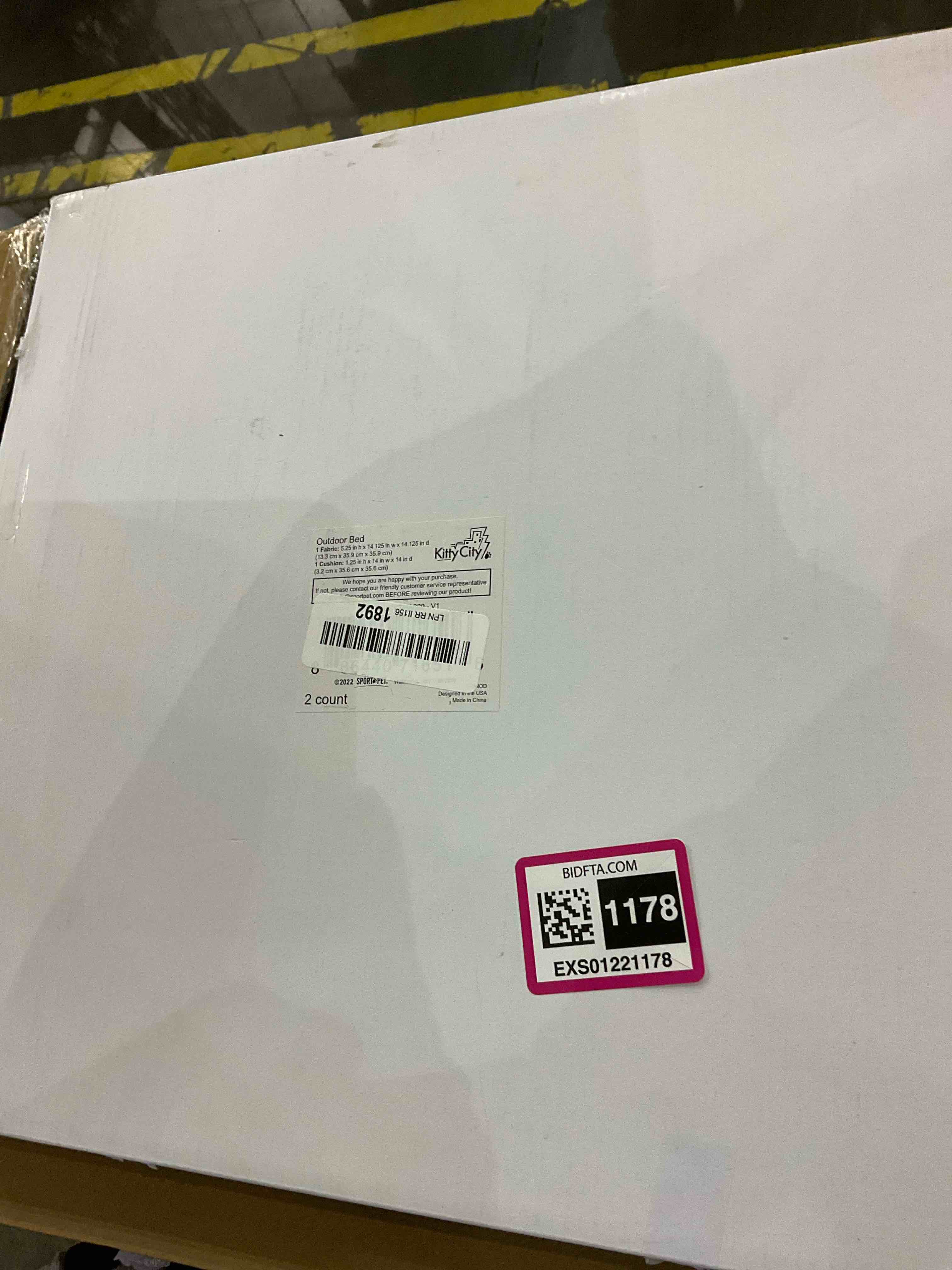 https://s3.amazonaws.com/lotting-images-prod/BargainHunt/EXS01221178_1710938433817.jpeg