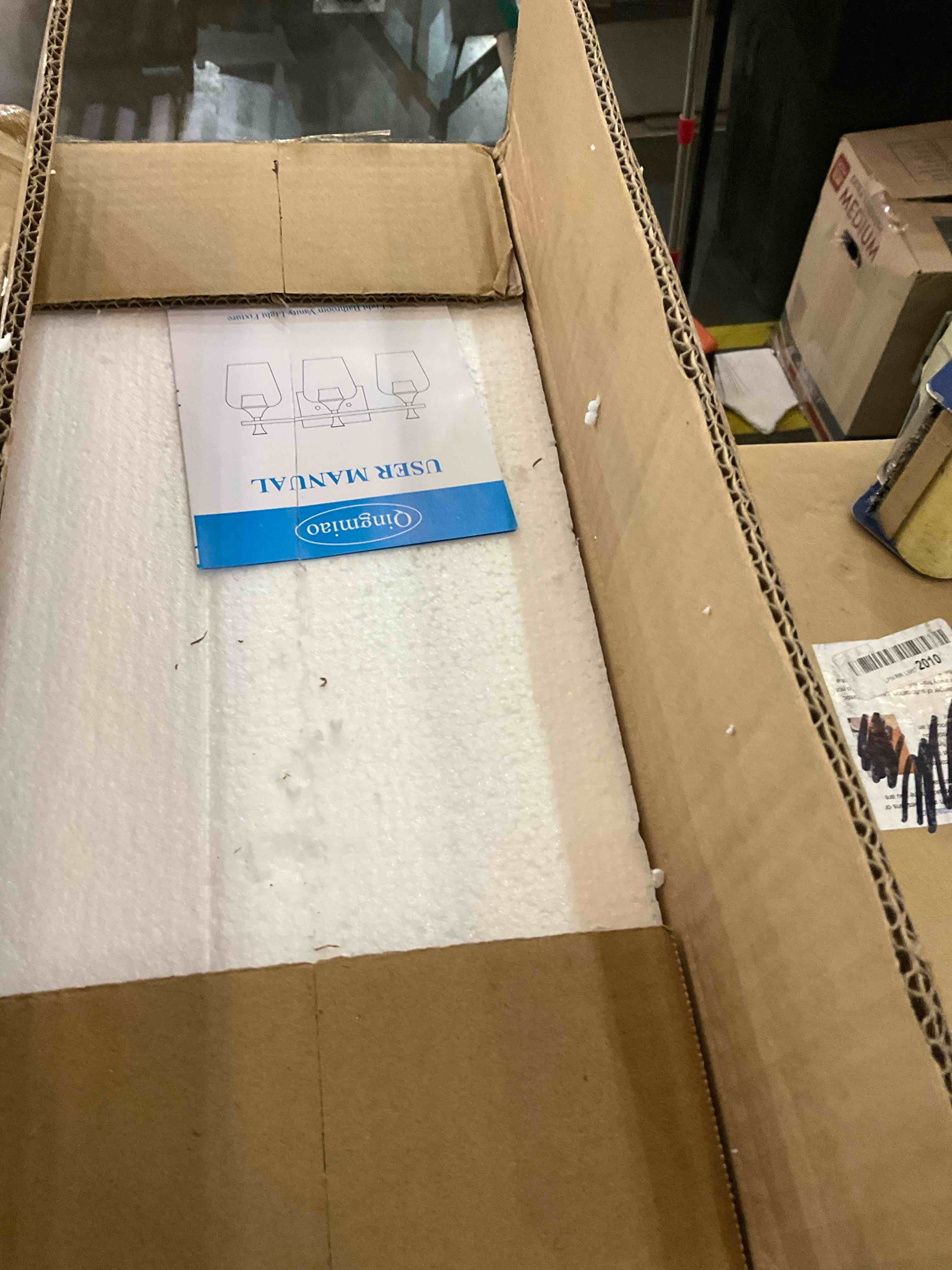 https://s3.amazonaws.com/lotting-images-prod/BargainHunt/EXS01221268_1710949751703.jpeg