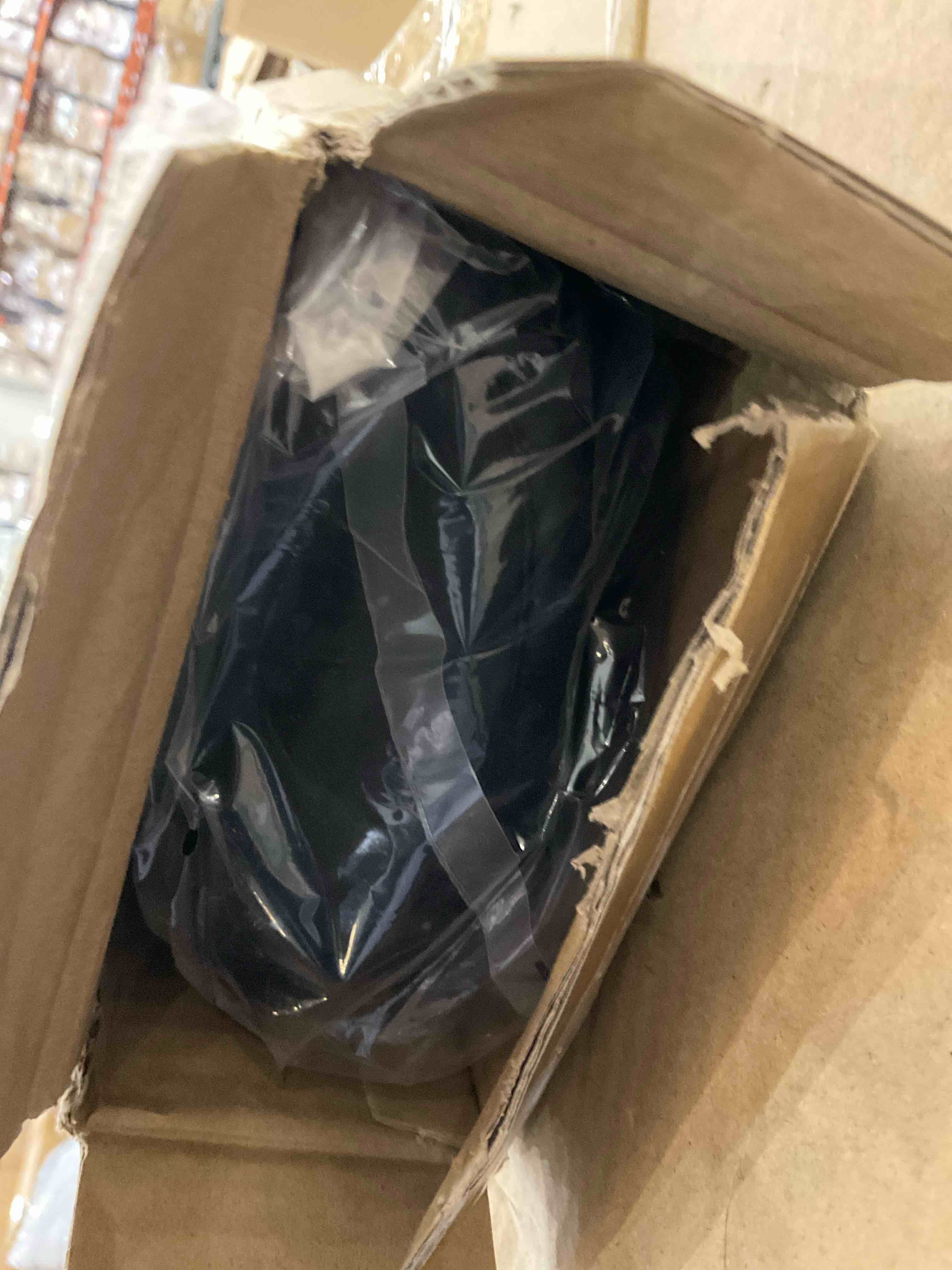 https://s3.amazonaws.com/lotting-images-prod/BargainHunt/EXS01221426_1711385805942.jpeg