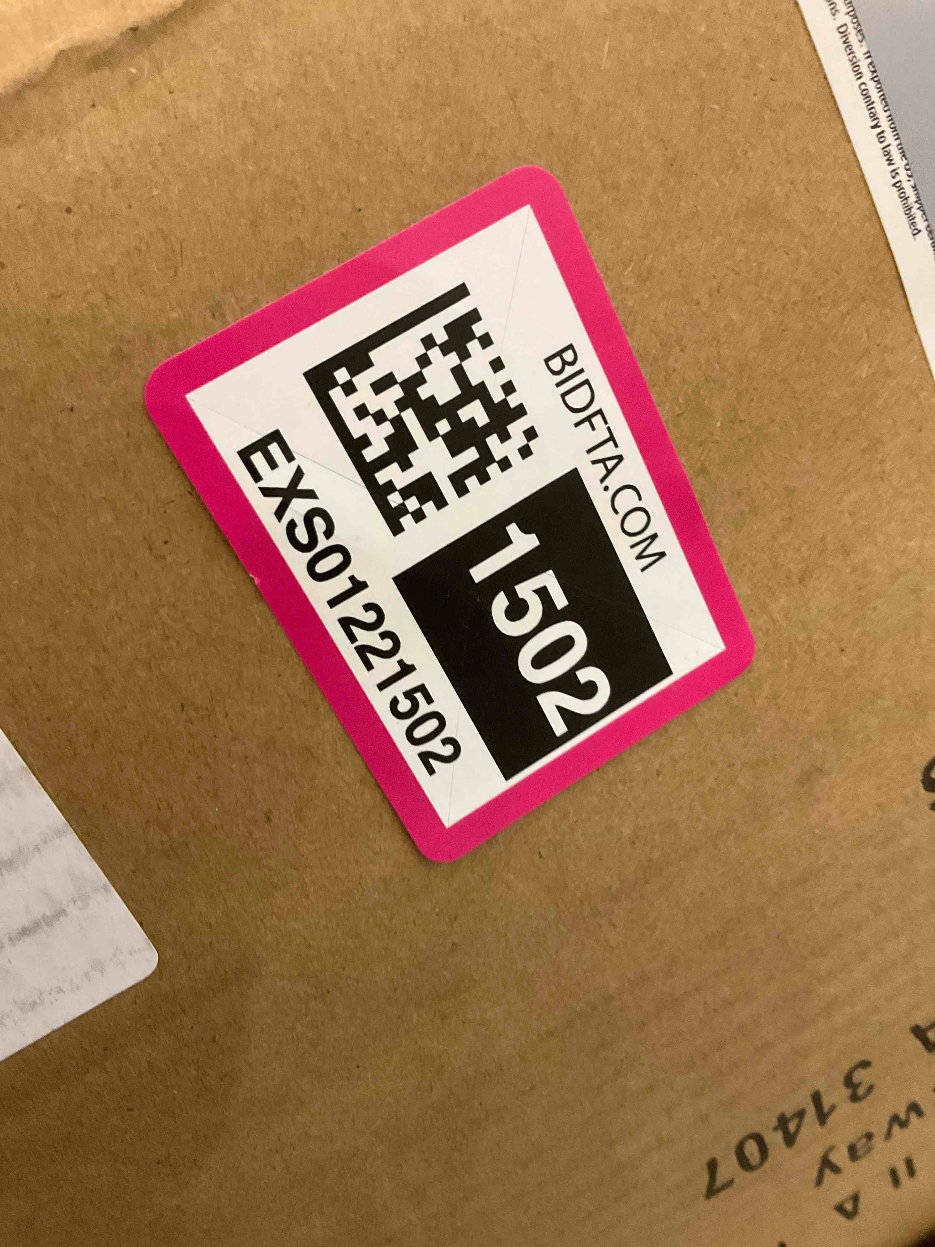 https://s3.amazonaws.com/lotting-images-prod/BargainHunt/EXS01221502_1709836488255.jpeg