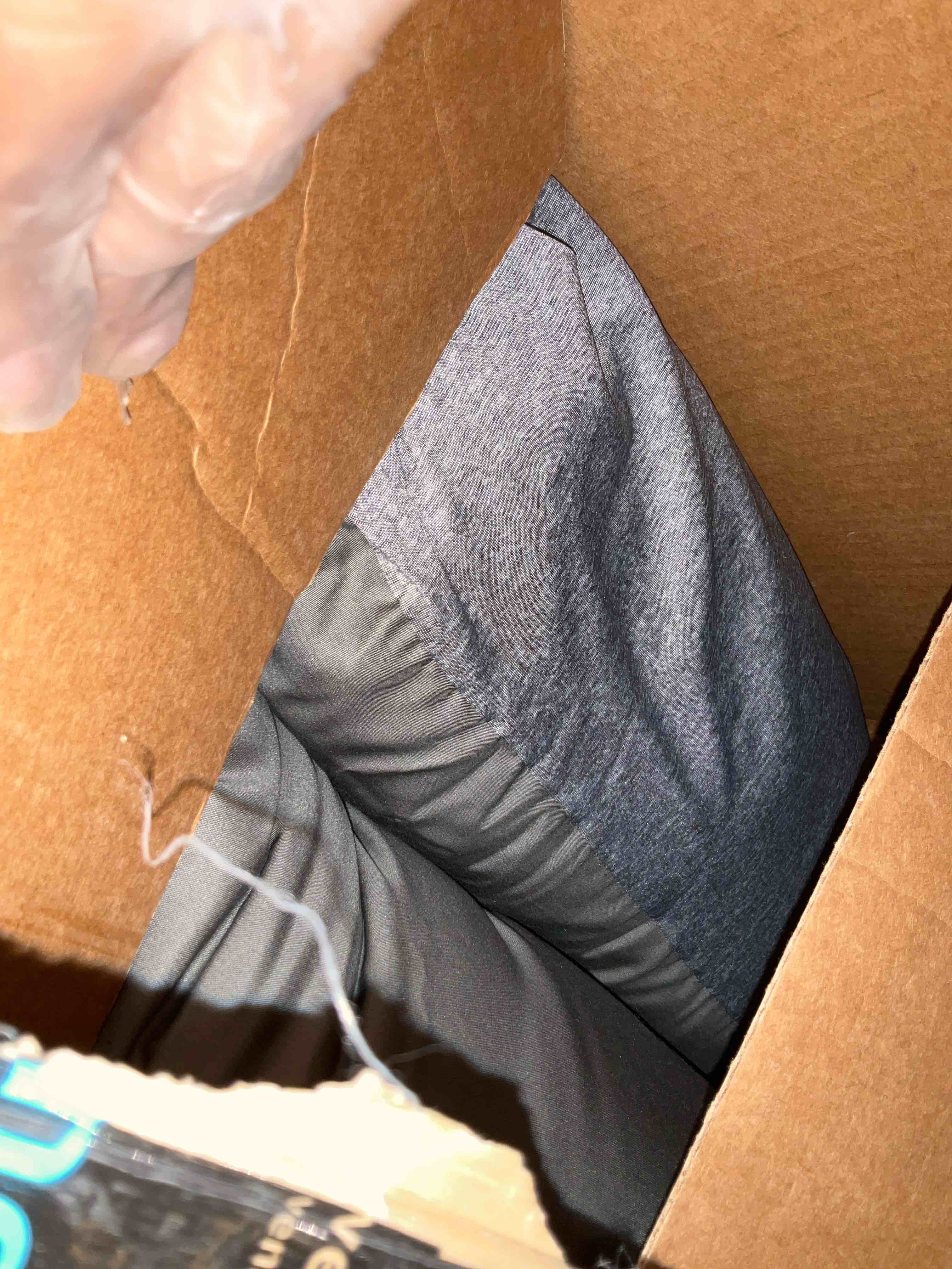 https://s3.amazonaws.com/lotting-images-prod/BargainHunt/EXS01221546_1709842560294.jpeg