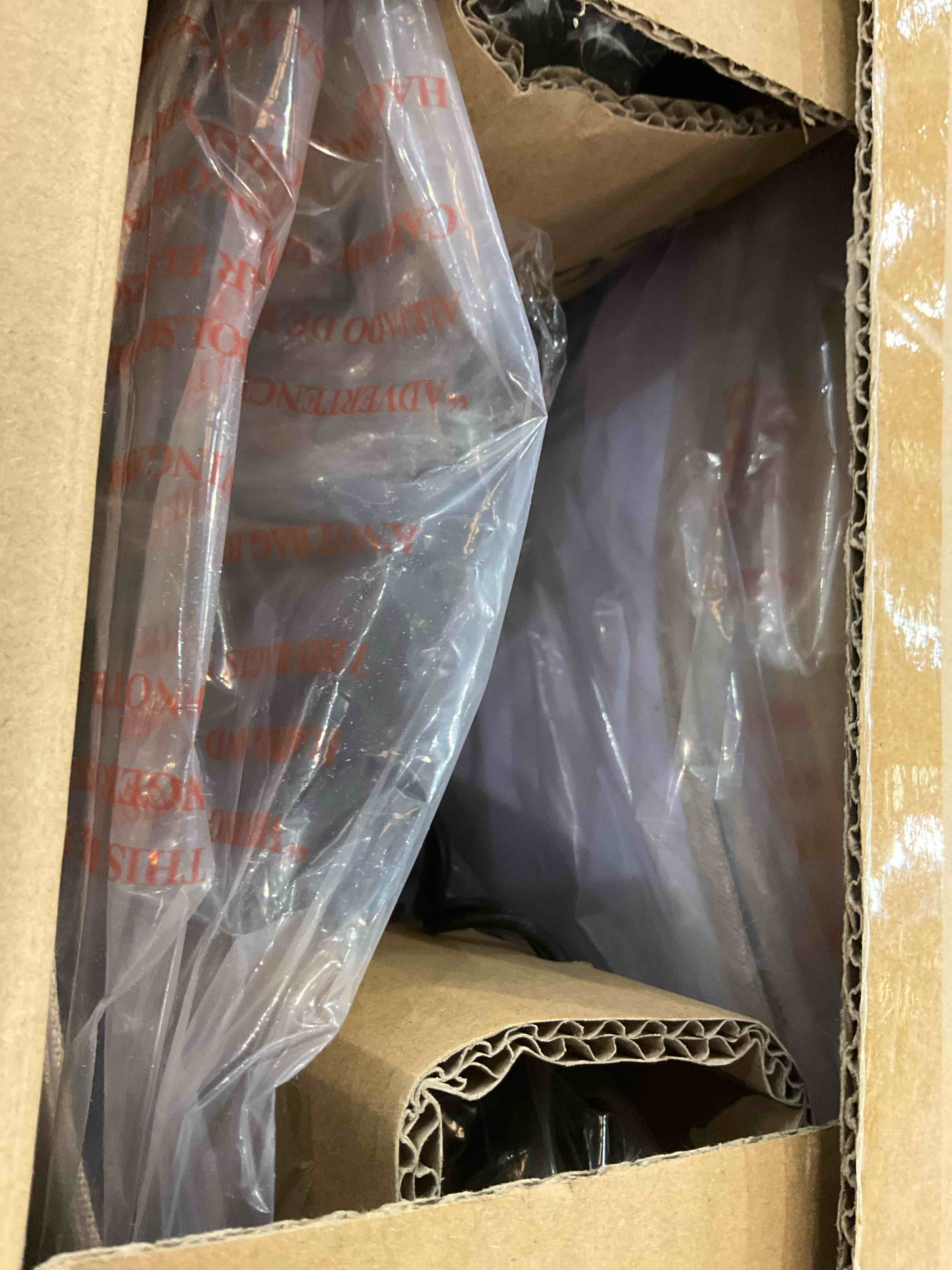 https://s3.amazonaws.com/lotting-images-prod/BargainHunt/EXS01221618_1710164306665.jpeg