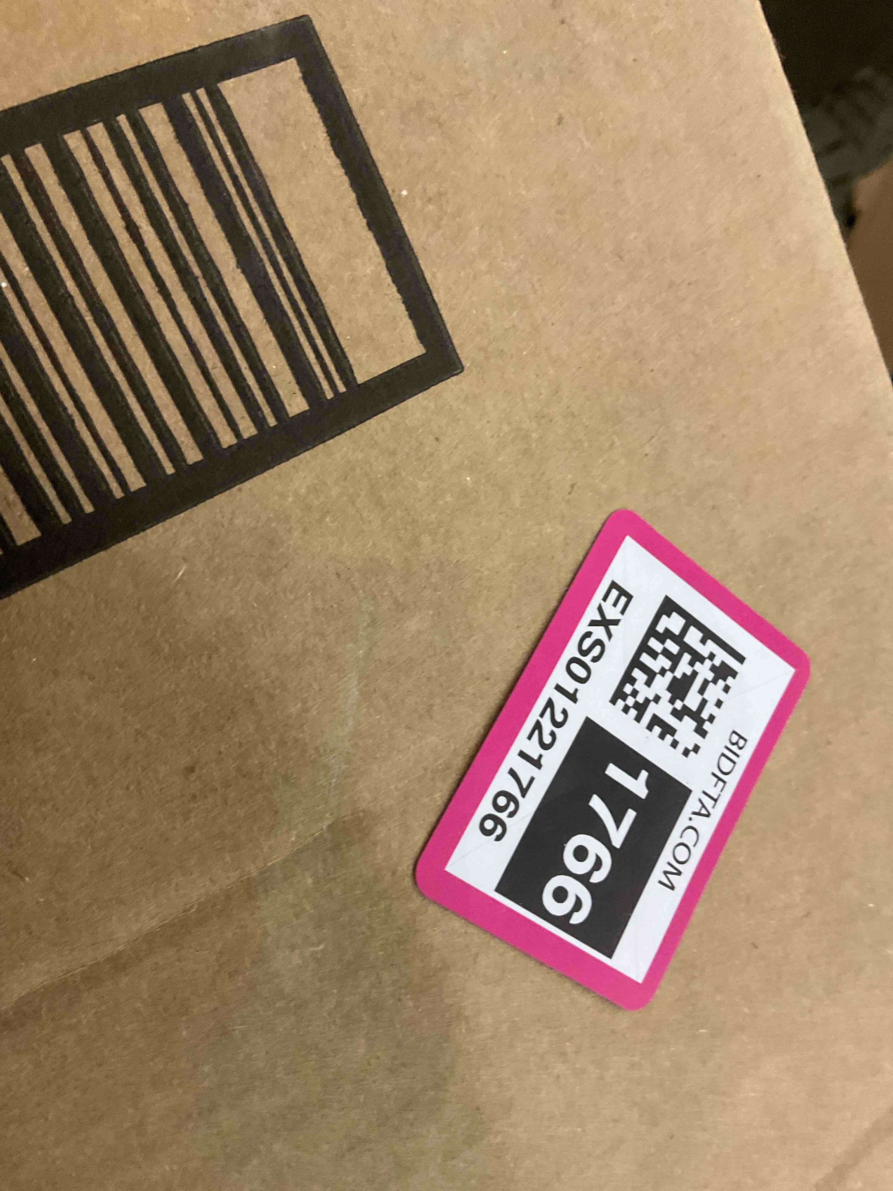 https://s3.amazonaws.com/lotting-images-prod/BargainHunt/EXS01221766_1710341072618.jpeg