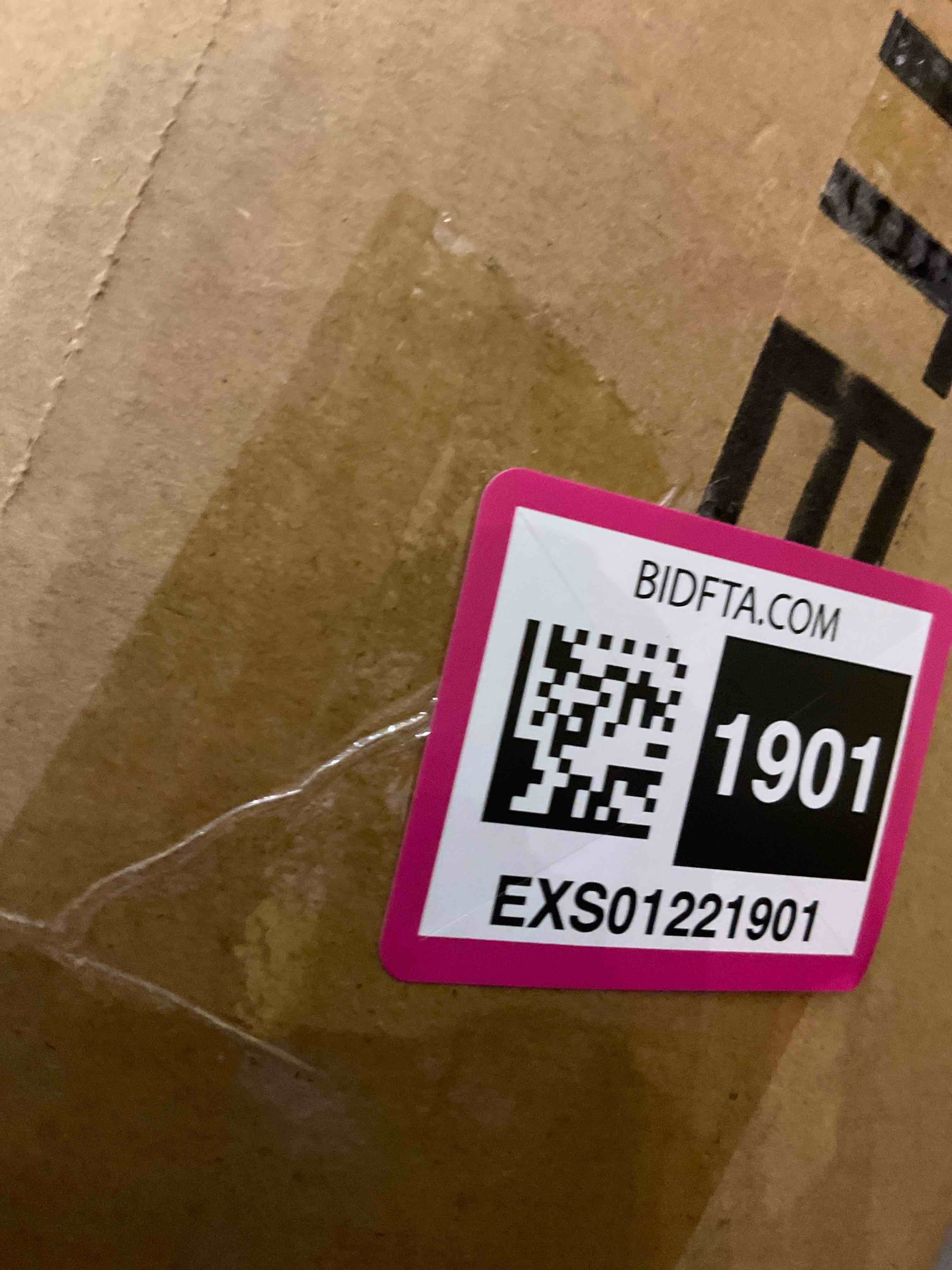https://s3.amazonaws.com/lotting-images-prod/BargainHunt/EXS01221901_1710417524887.jpeg