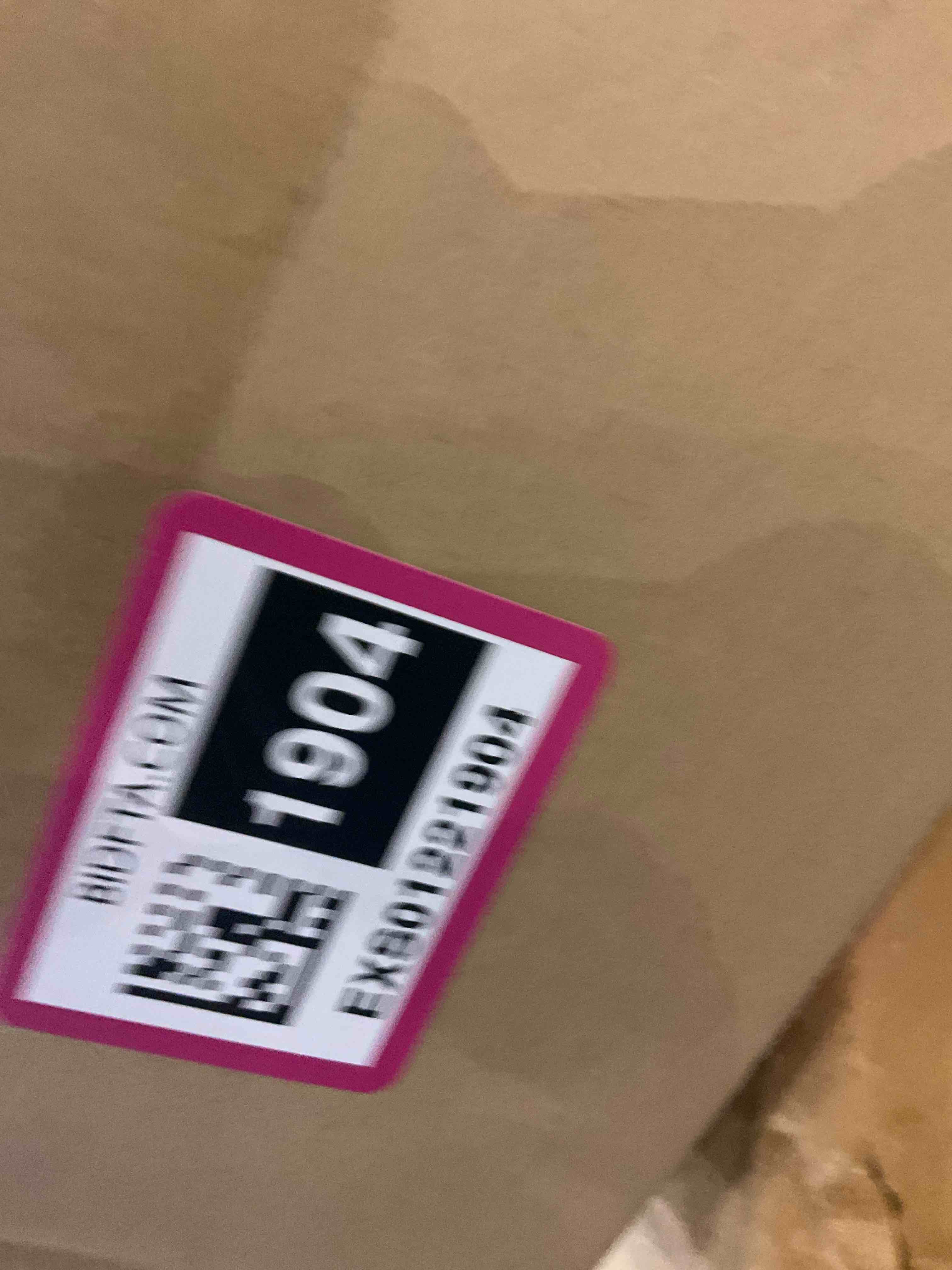 https://s3.amazonaws.com/lotting-images-prod/BargainHunt/EXS01221904_1710418142631.jpeg