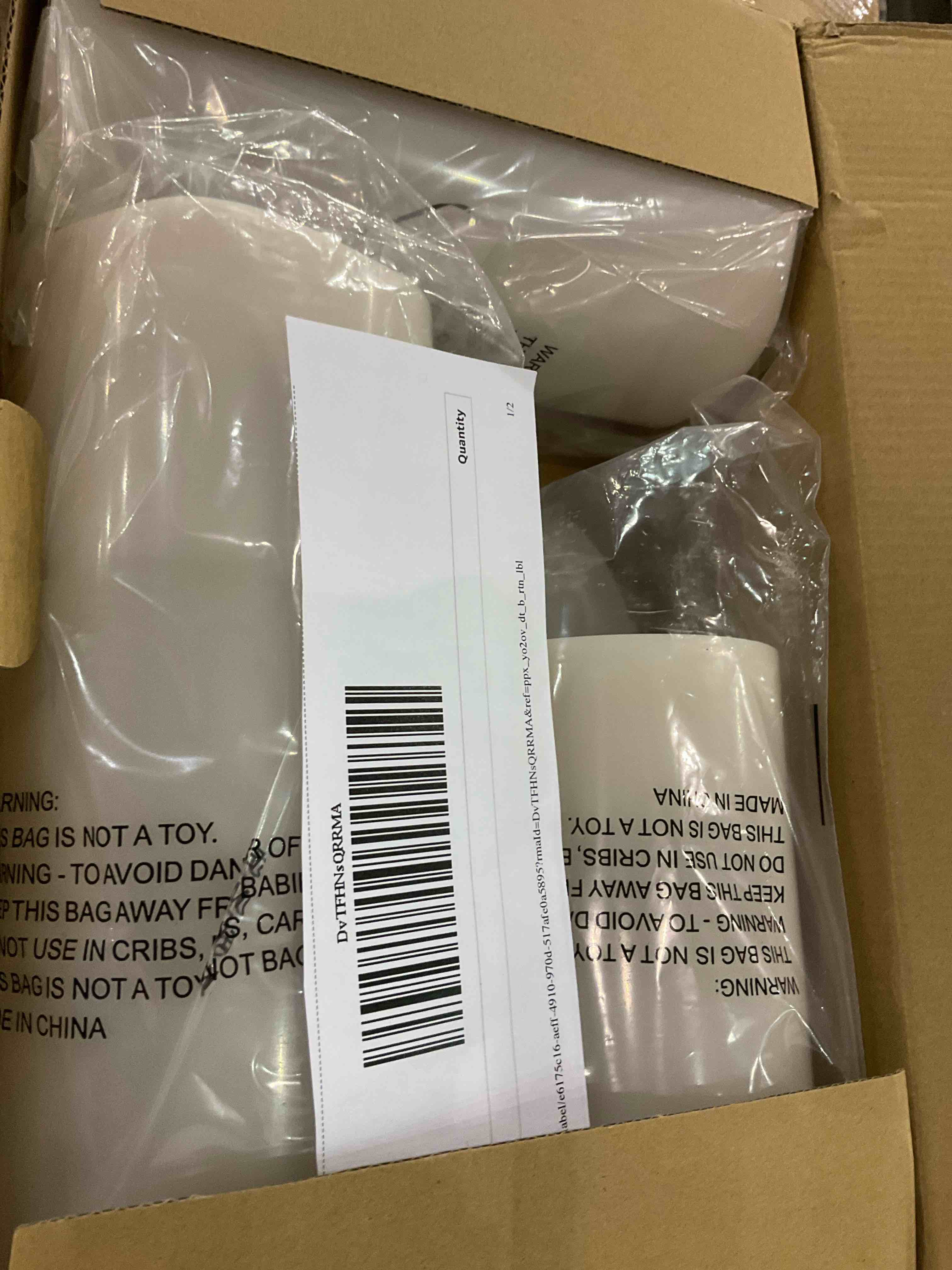 https://s3.amazonaws.com/lotting-images-prod/BargainHunt/EXS01221904_1710418151627.jpeg